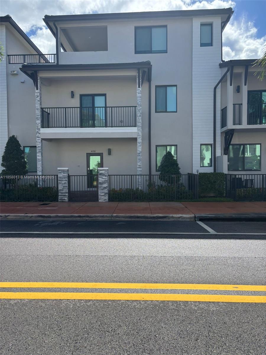 4281 NW 83rd Ave # 4281