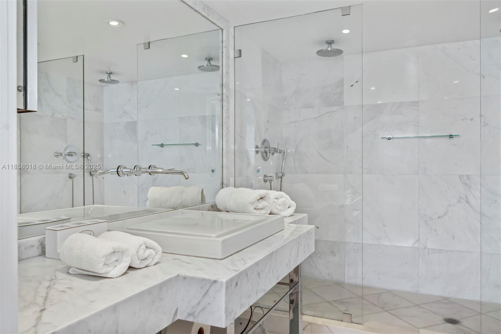 1717 N Bayshore Dr # 2740 Unit: A-2740