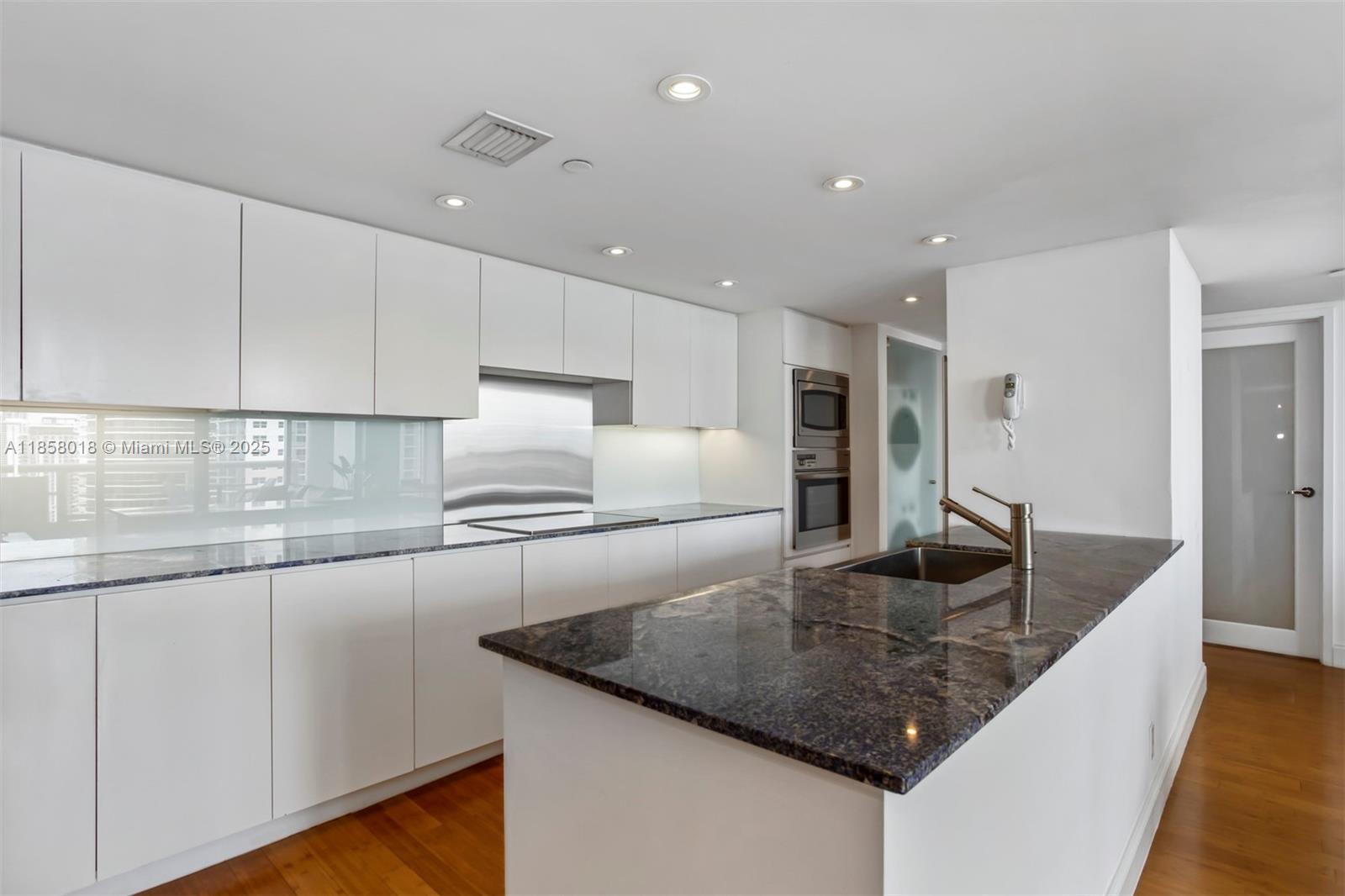 1717 N Bayshore Dr # 2740 Unit: A-2740