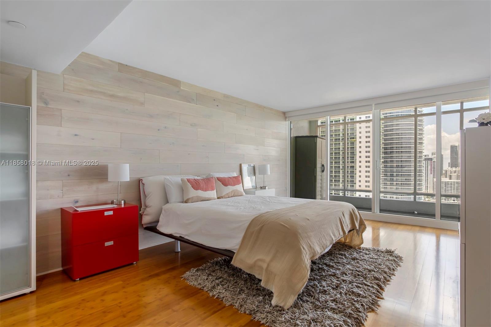 1717 N Bayshore Dr # 2740 Unit: A-2740