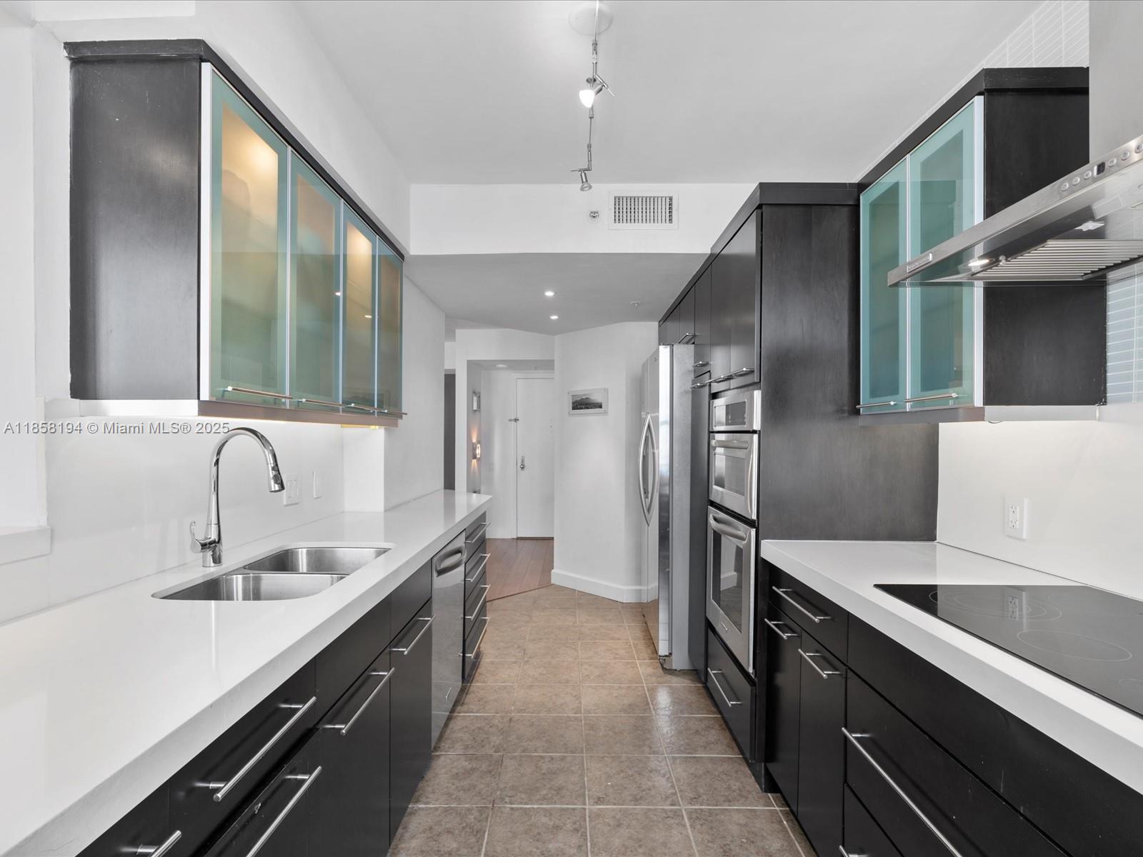 701 Brickell Key Blvd # 1603