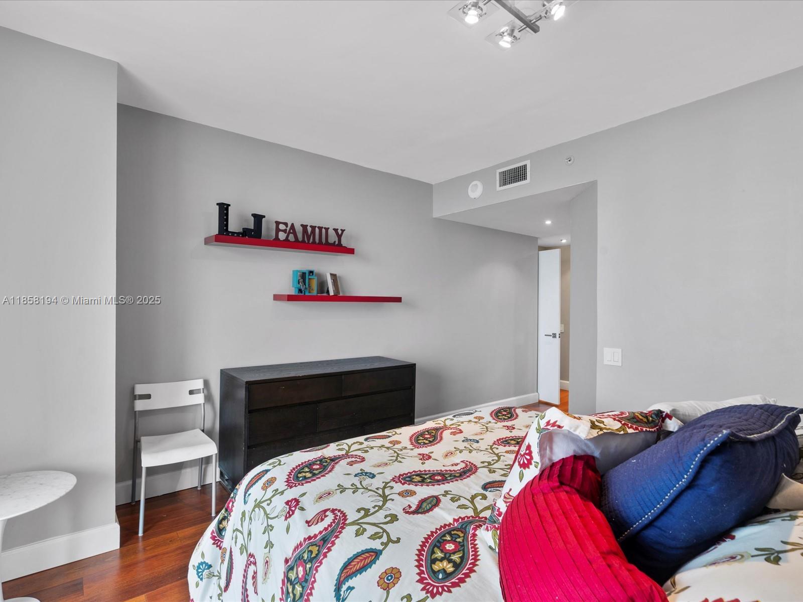 701 Brickell Key Blvd # 1603