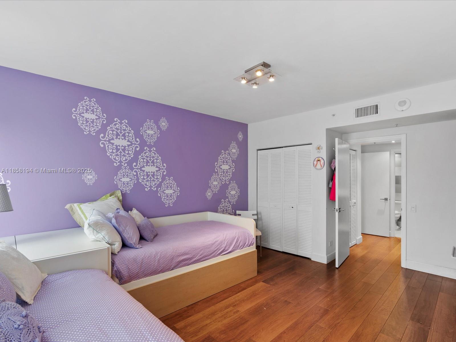 701 Brickell Key Blvd # 1603