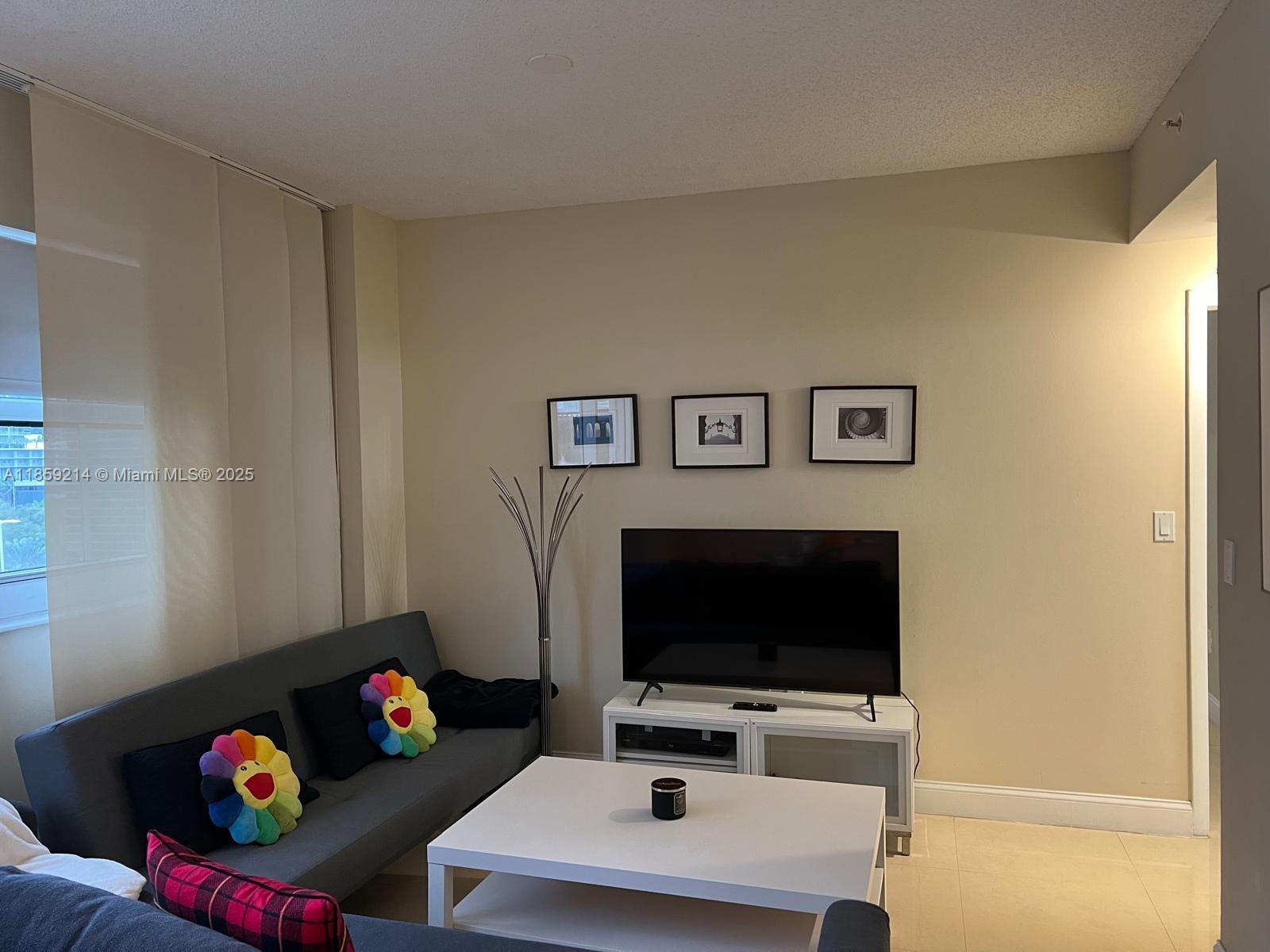 185 SE 14th Ter # 809