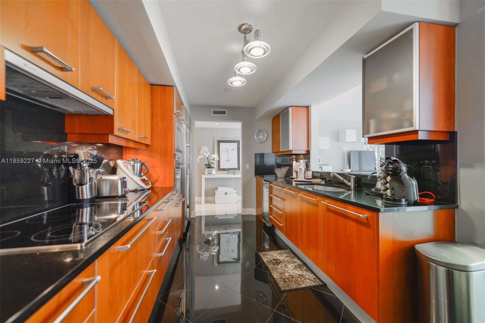 1331 Brickell Bay Dr # 811