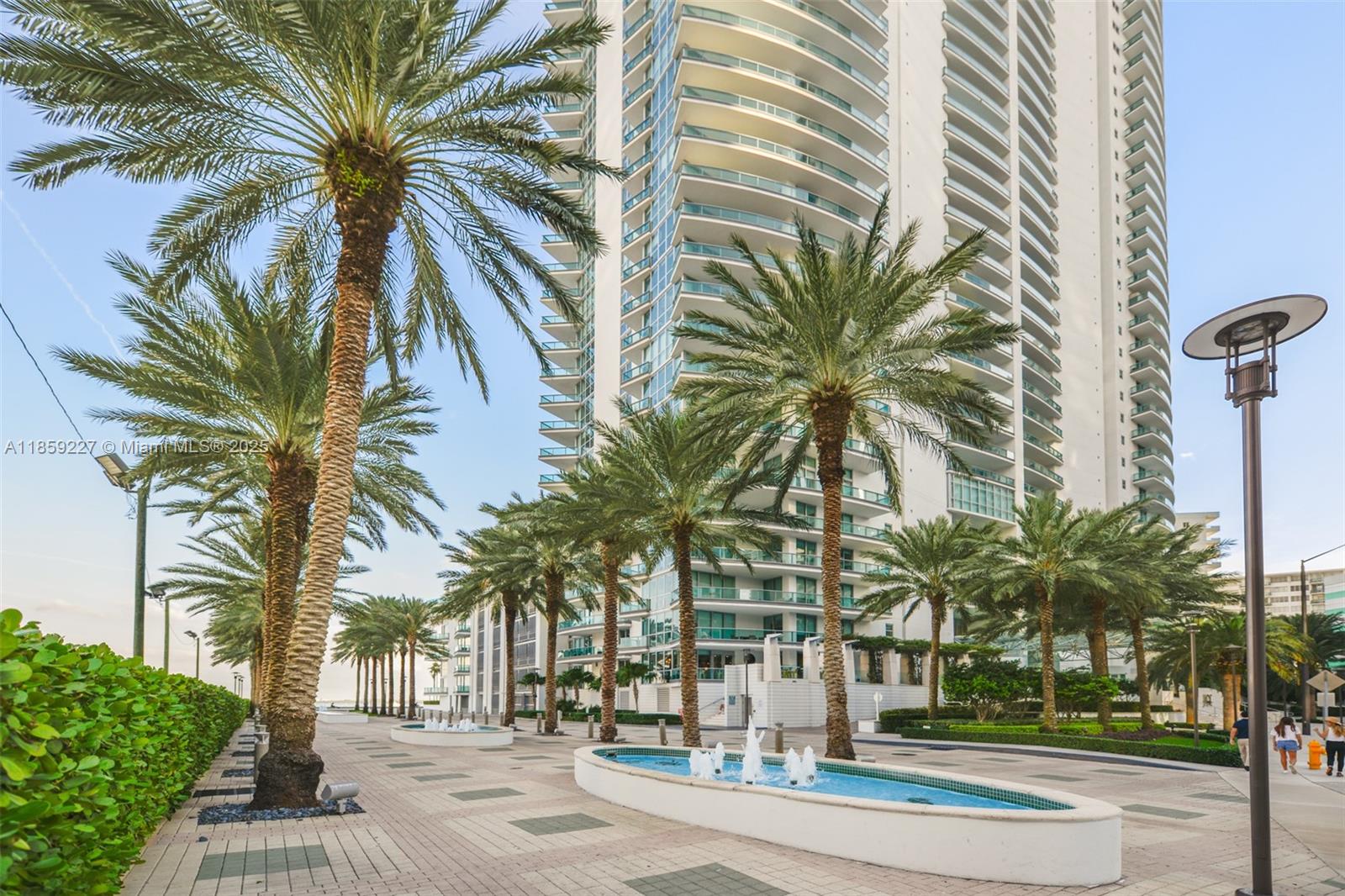 1331 Brickell Bay Dr # 811