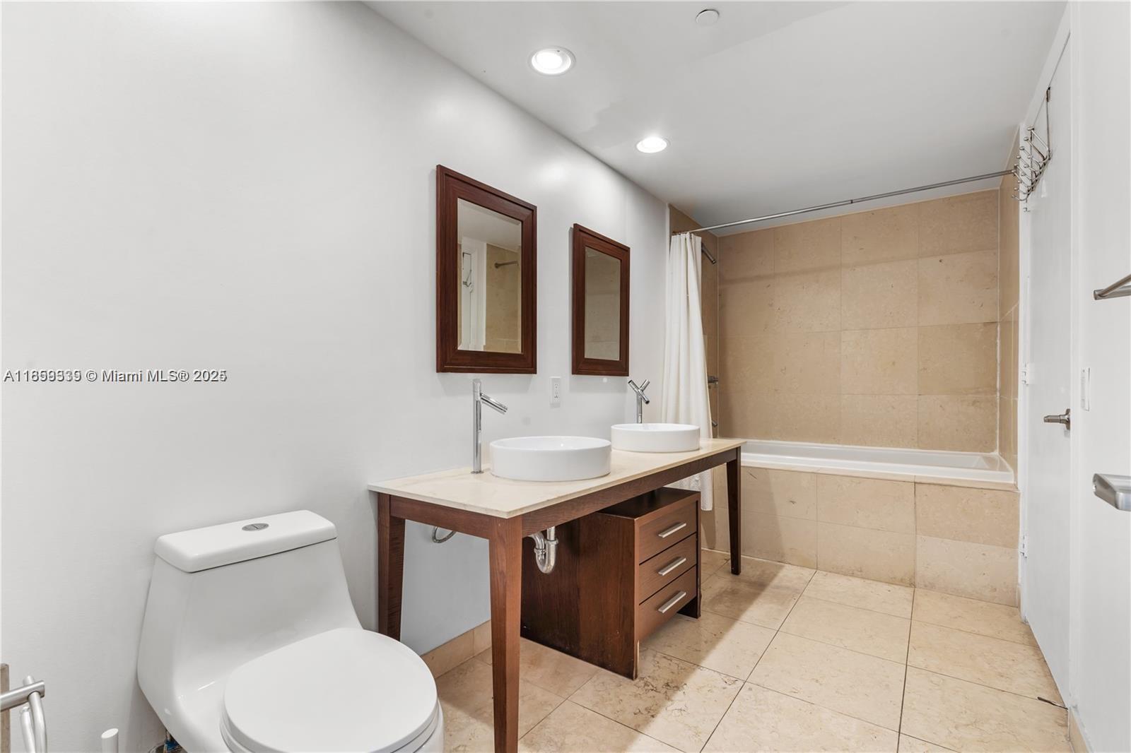 485 Brickell Ave # 2003