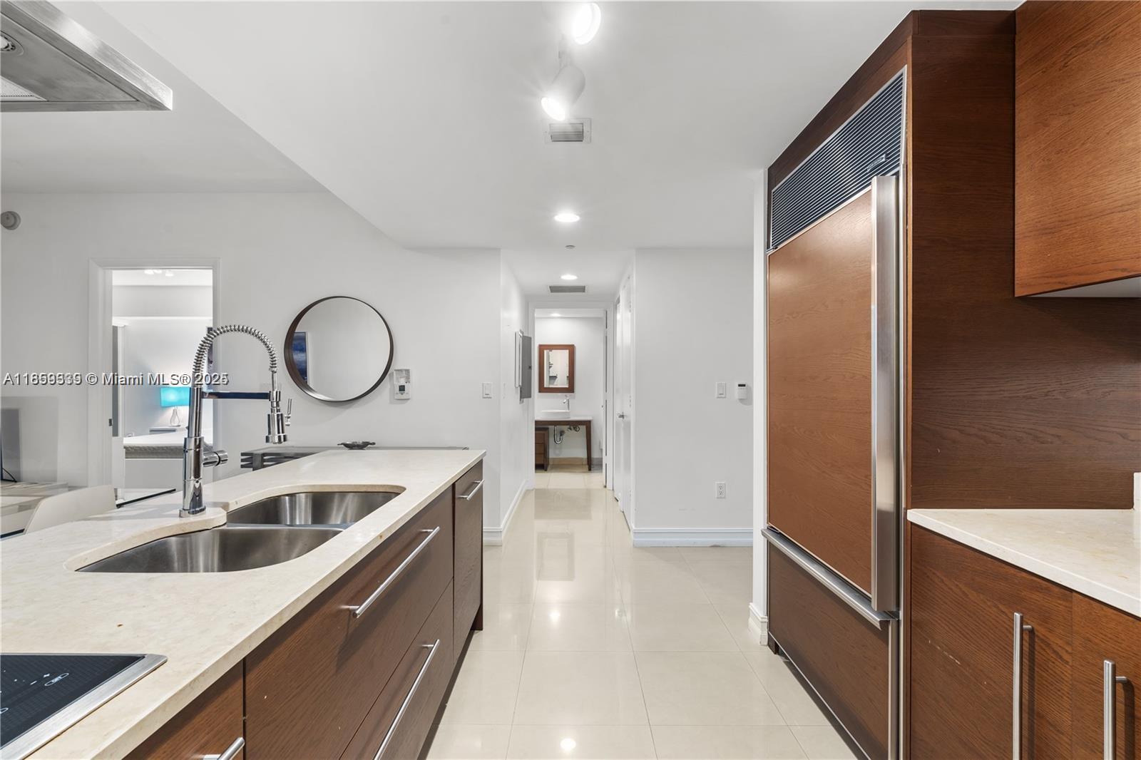 485 Brickell Ave # 2003