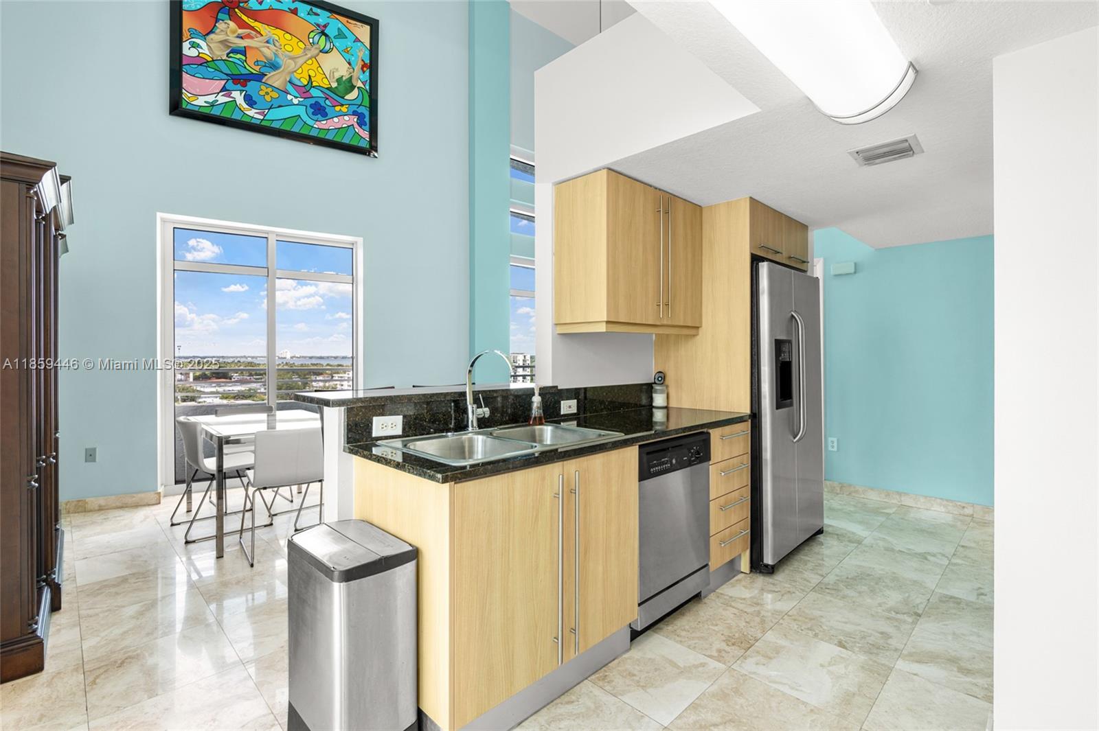 7600 Collins Ave # 1208