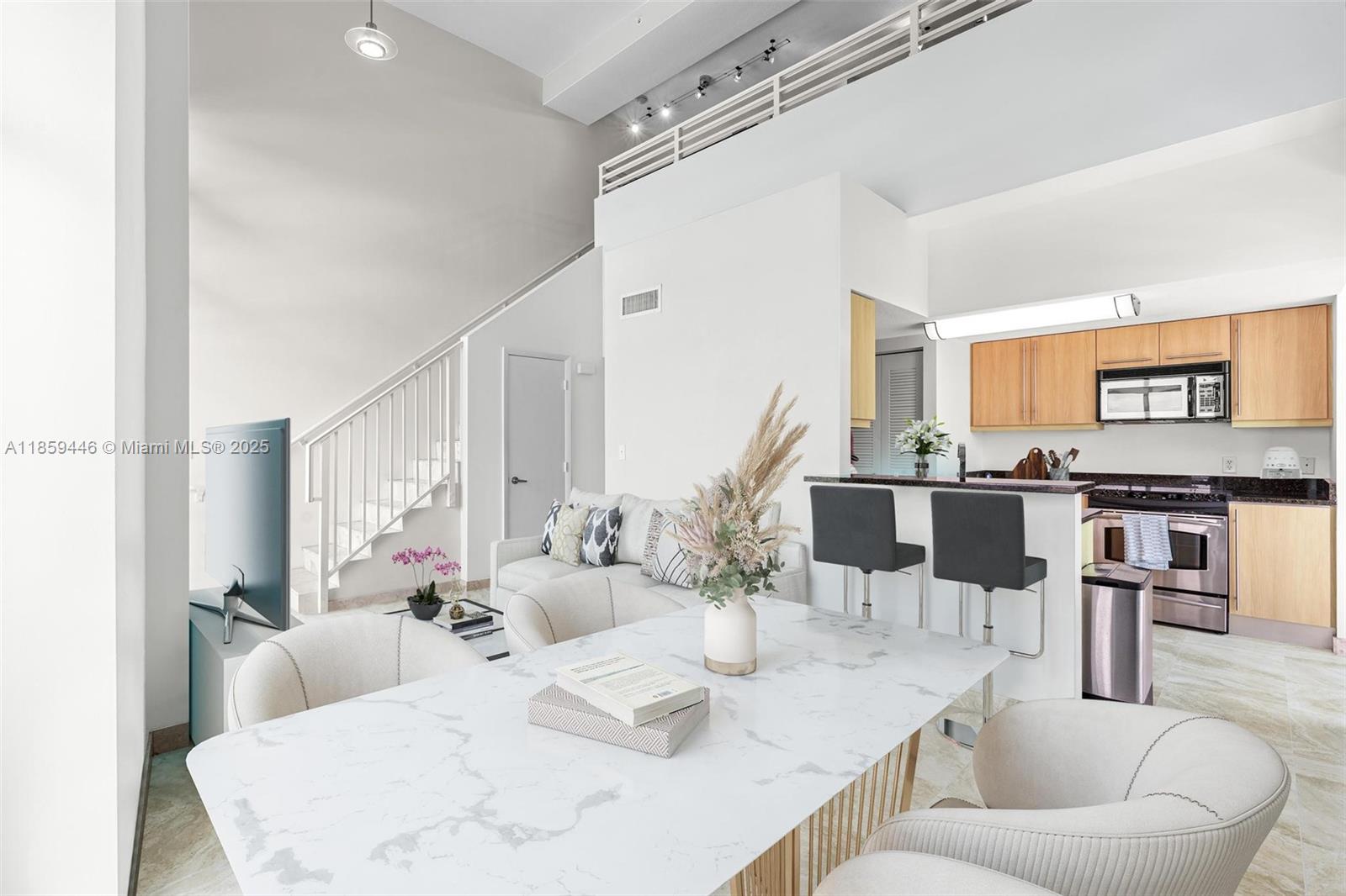 7600 Collins Ave # 1208