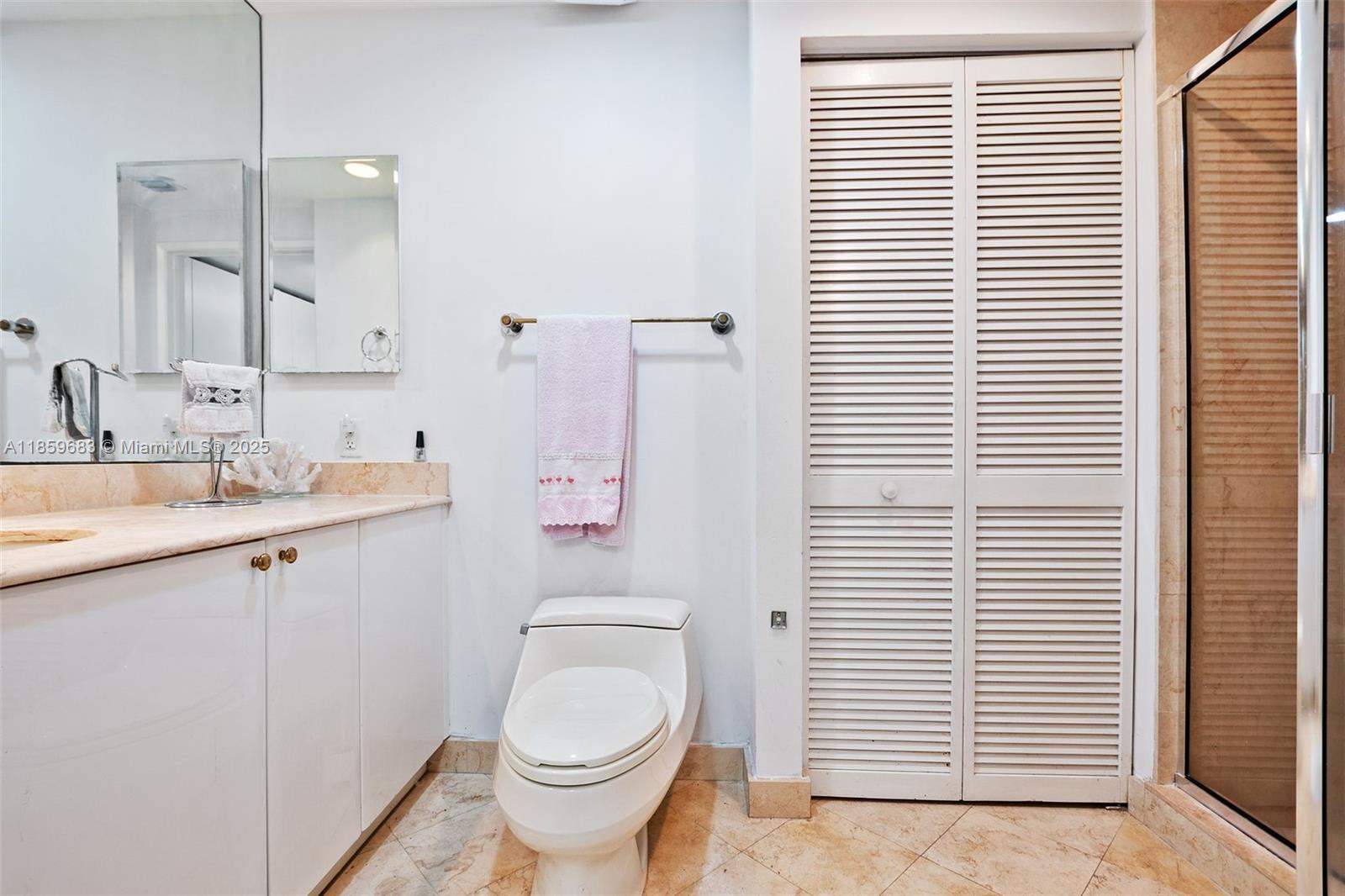 781 Crandon Blvd # 306