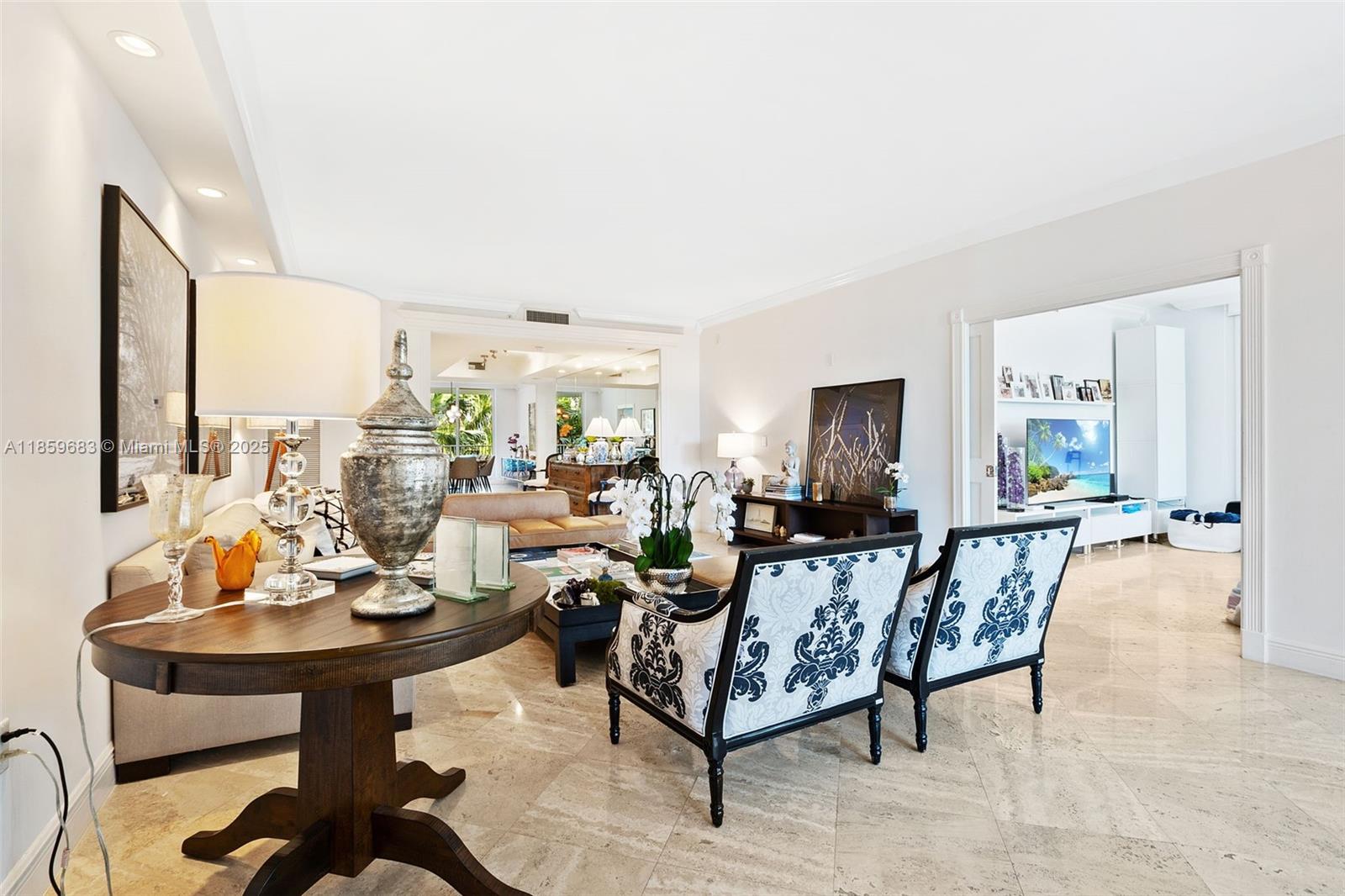781 Crandon Blvd # 306