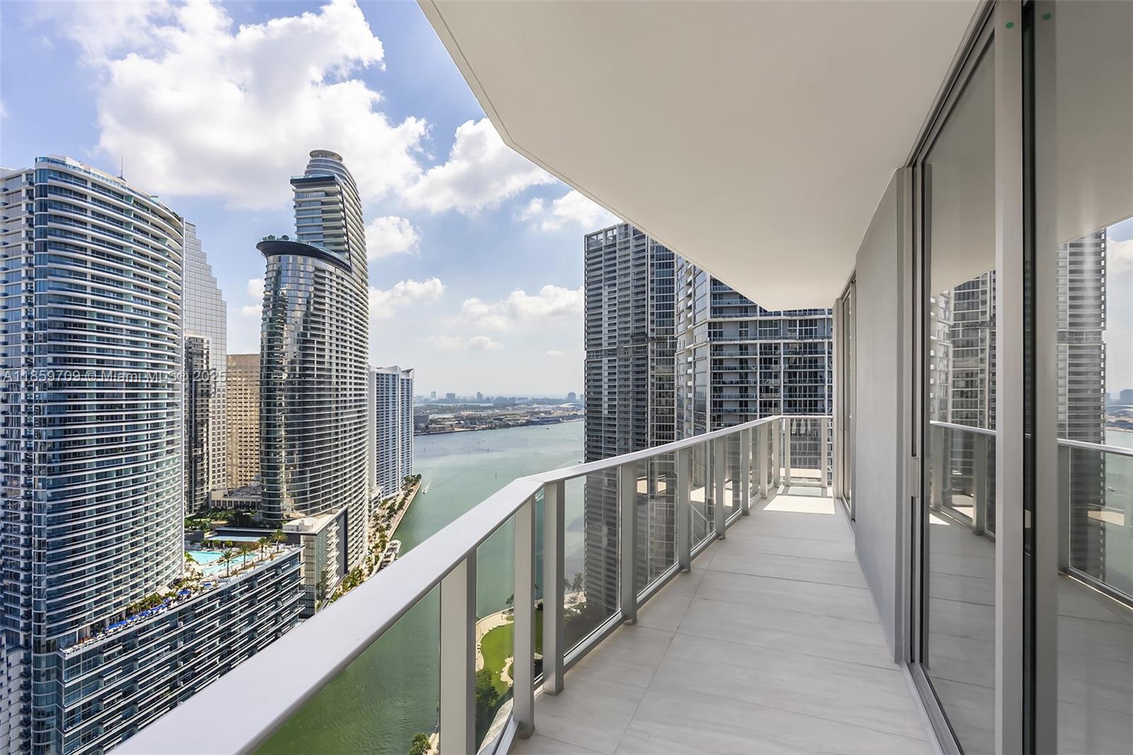77 SE 5th ST # 309