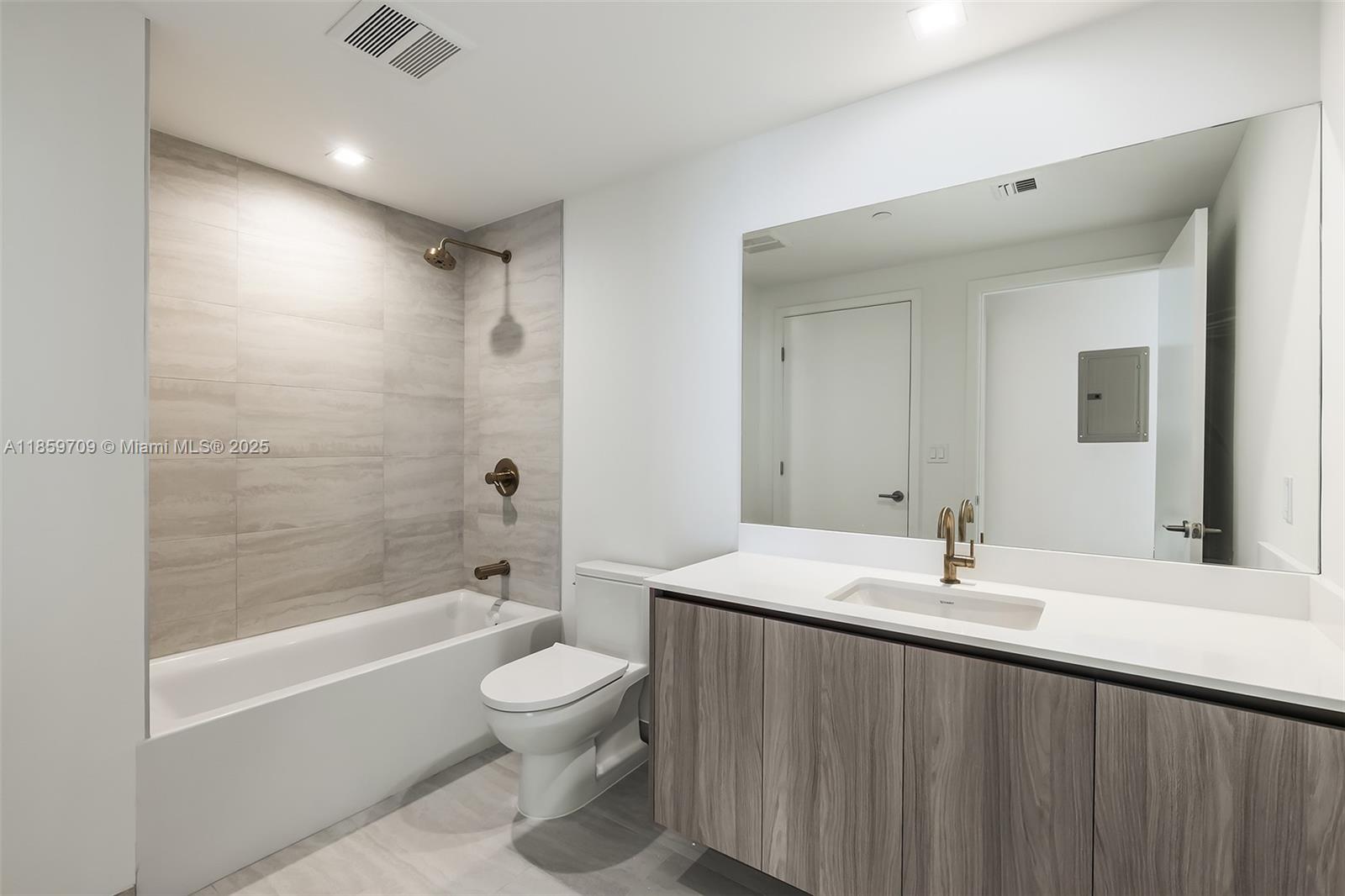 77 SE 5th ST # 309