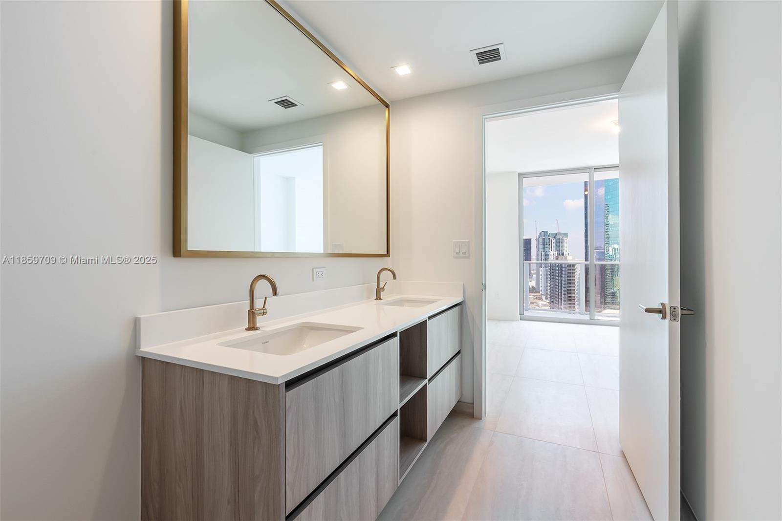 77 SE 5th ST # 309