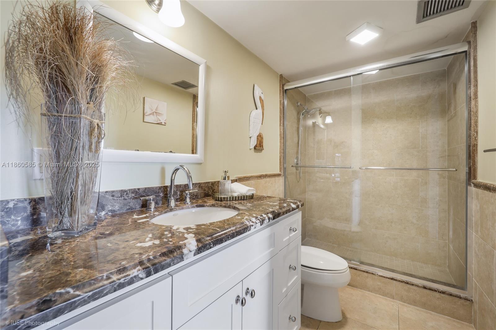 77 Crandon Blvd # 10D