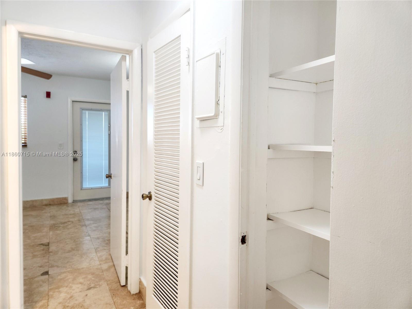 455 Golden Isles Dr # 305