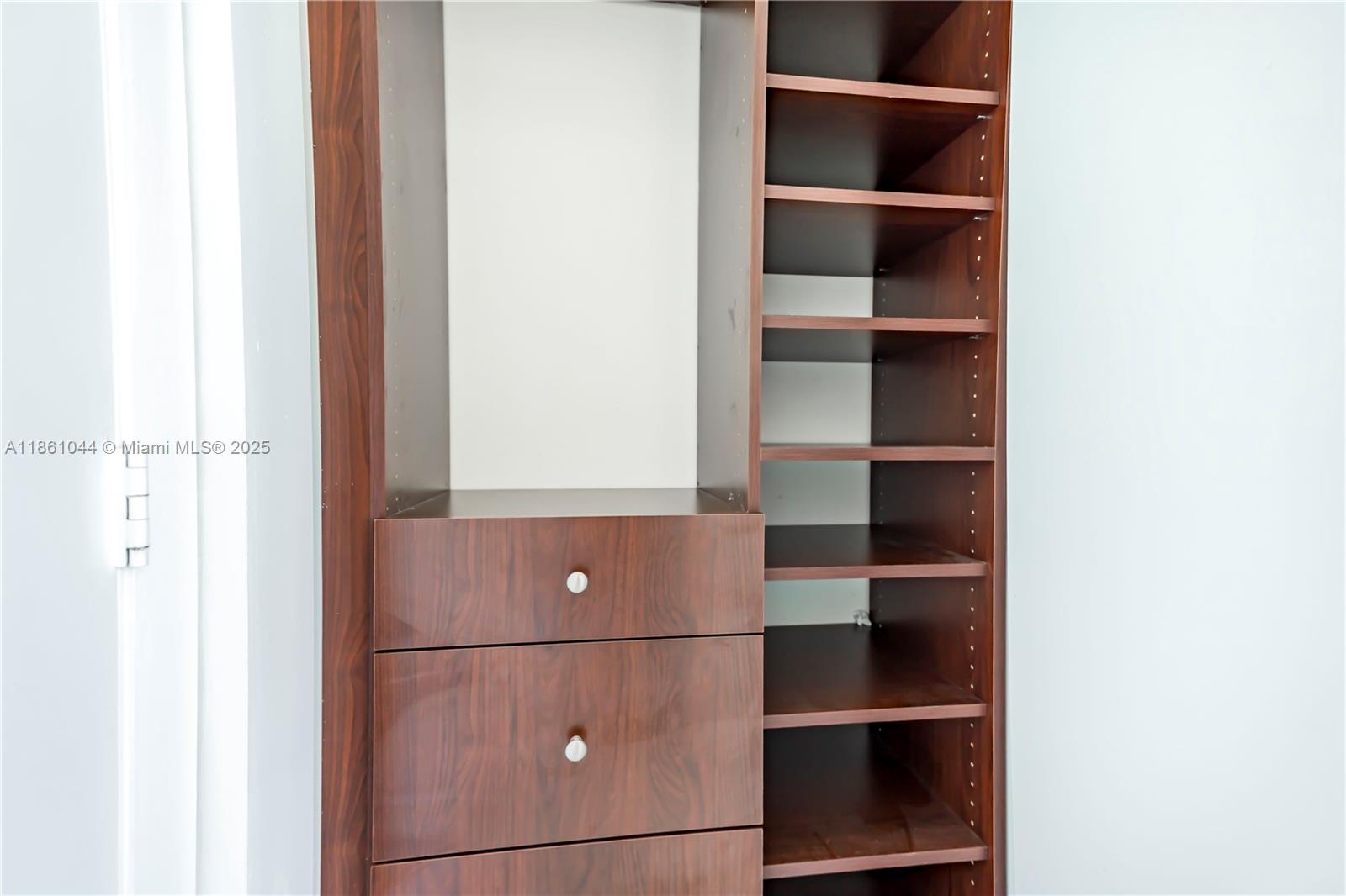 350 S Miami Ave Unit: 2105