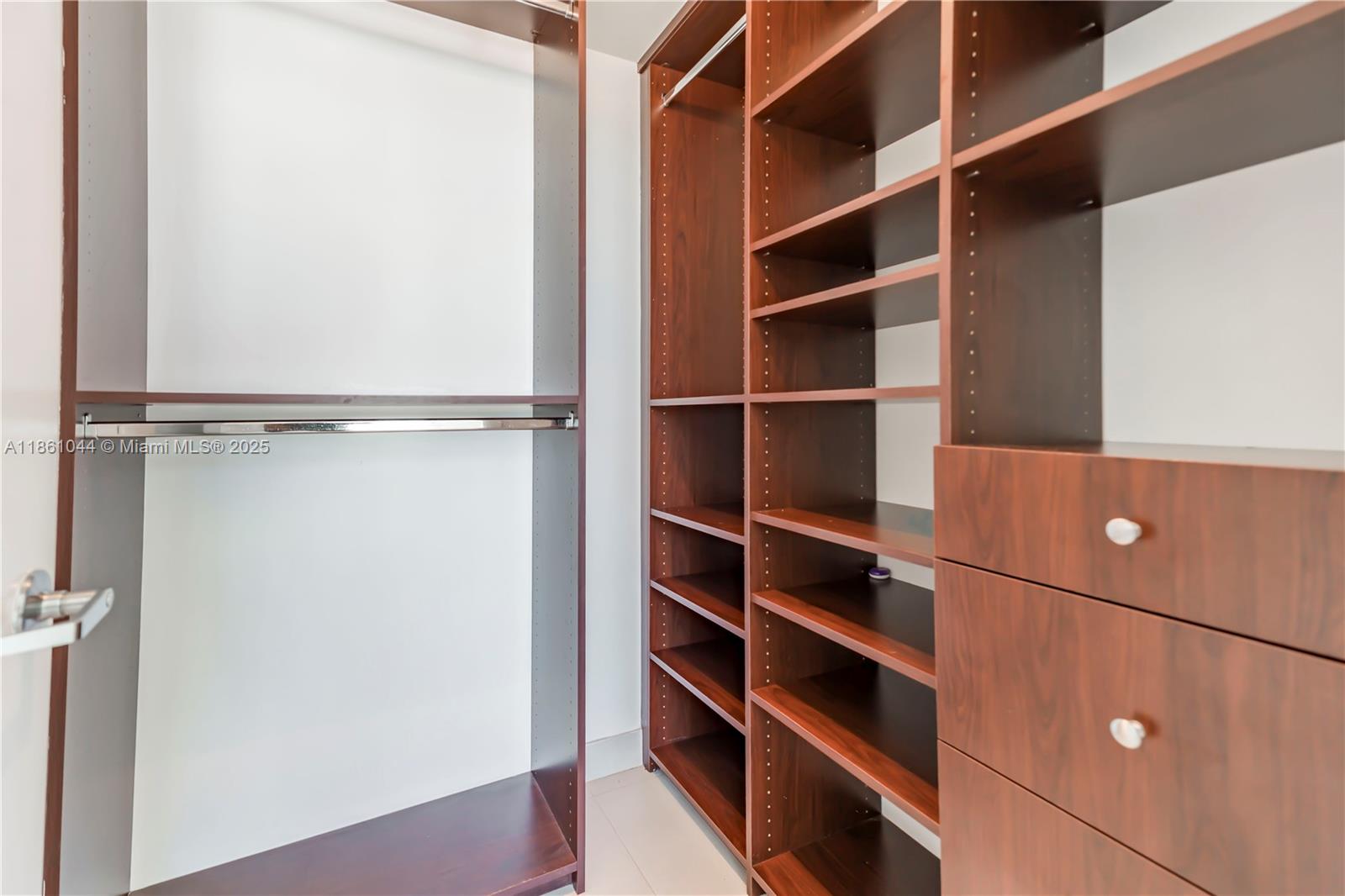 350 S Miami Ave Unit: 2105