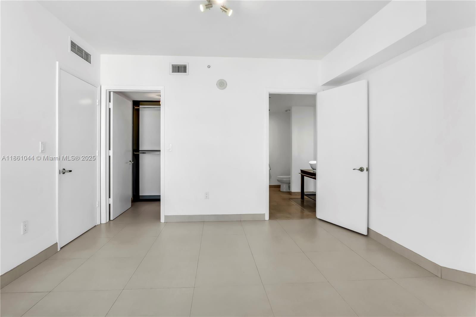 350 S Miami Ave Unit: 2105