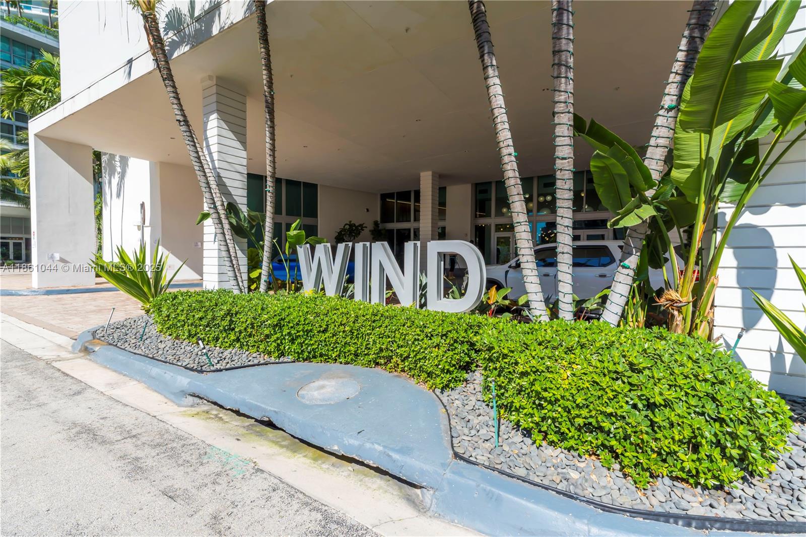 350 S Miami Ave Unit: 2105