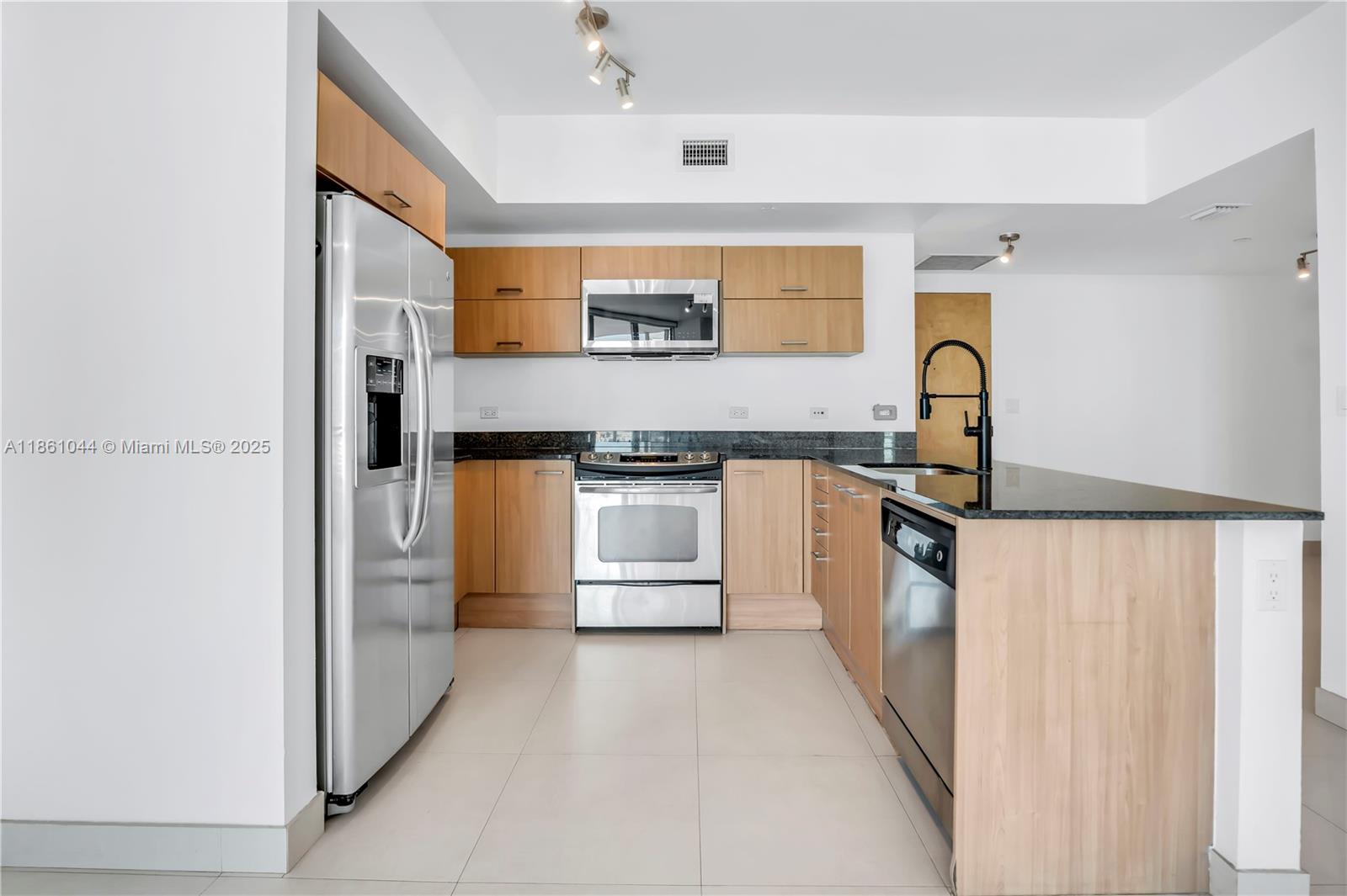 350 S Miami Ave Unit: 2105