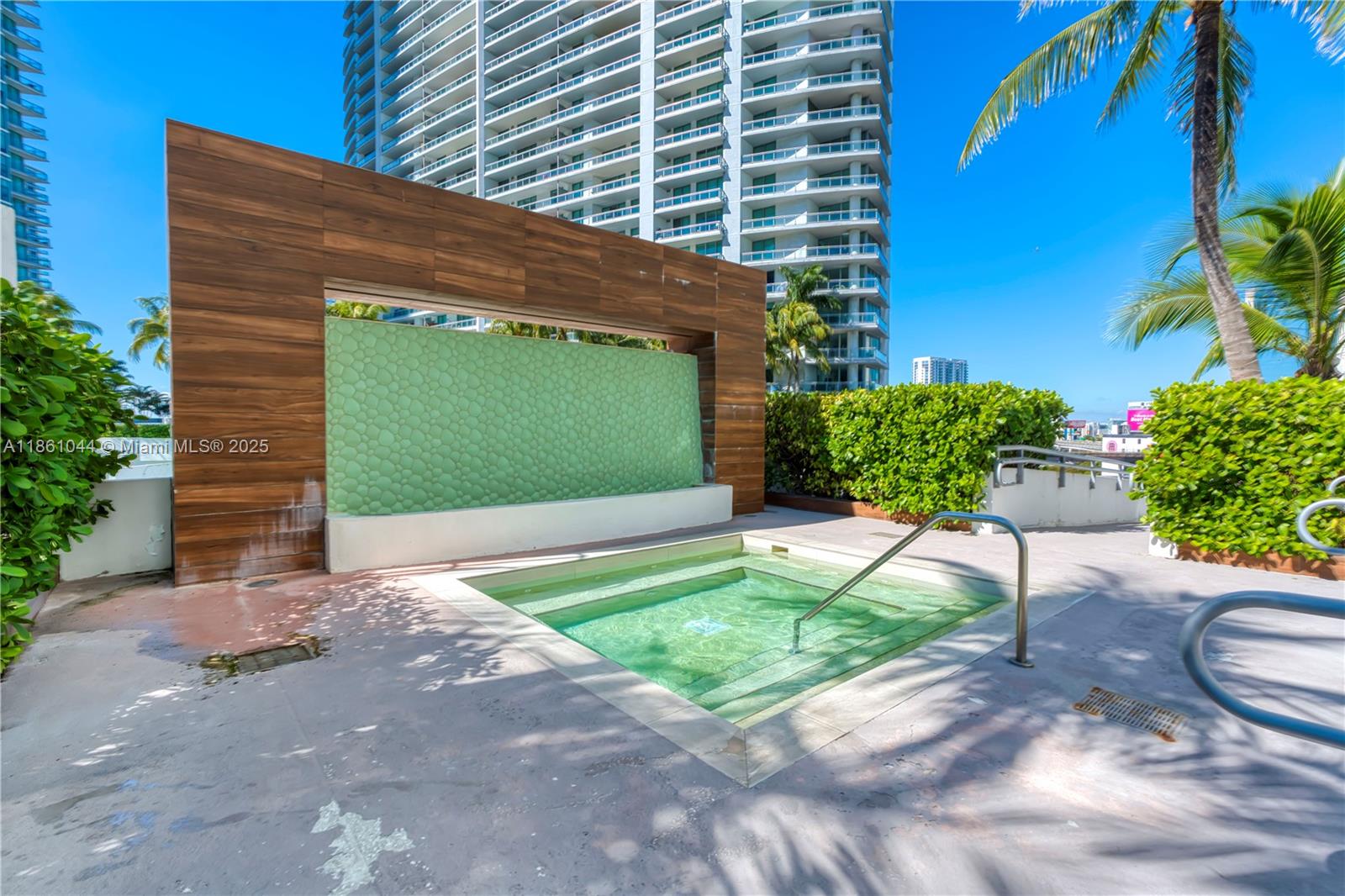 350 S Miami Ave Unit: 2105
