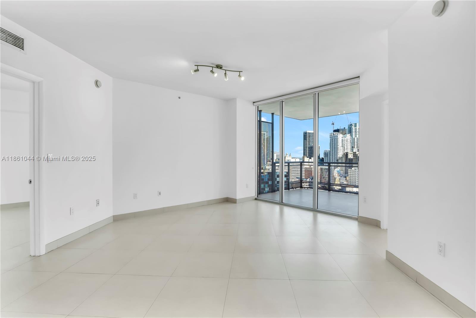 350 S Miami Ave Unit: 2105