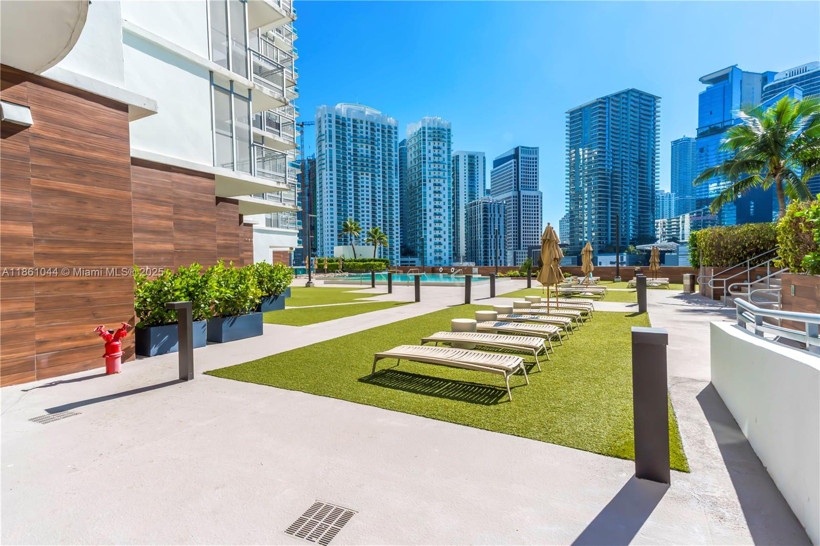 350 S Miami Ave Unit: 2105