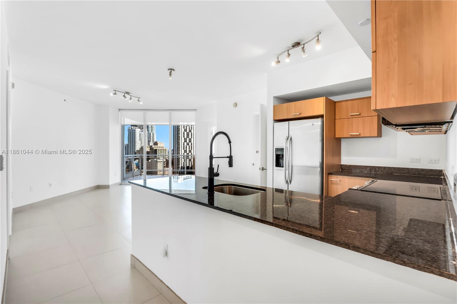 350 S Miami Ave Unit: 2105