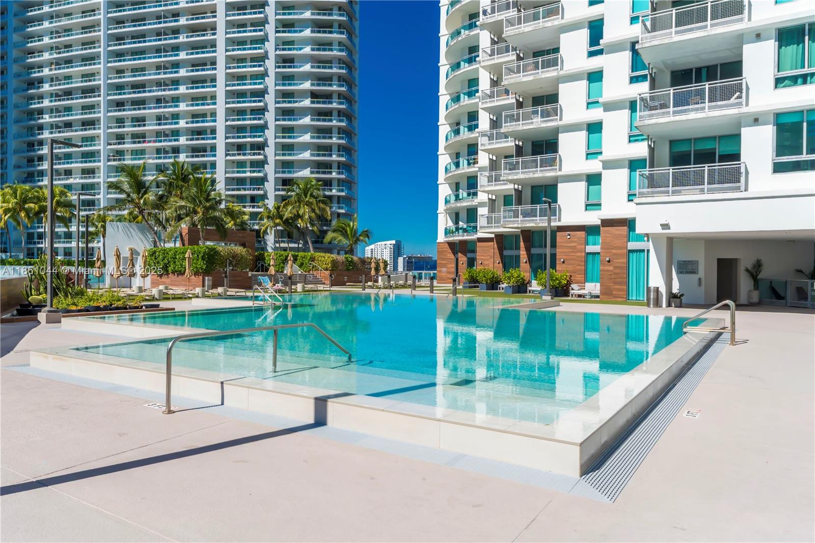 350 S Miami Ave Unit: 2105