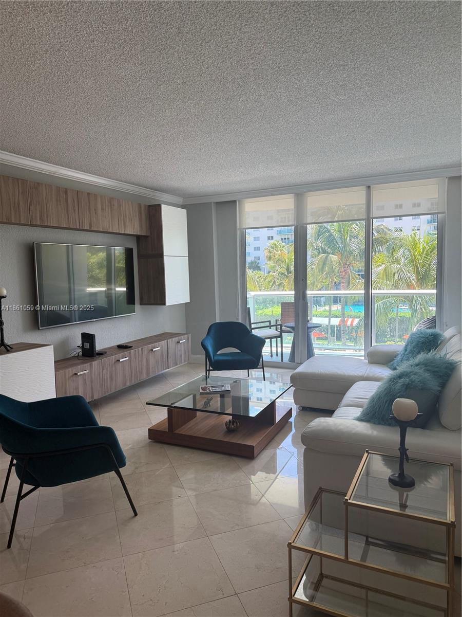 19380 Collins Ave # 304