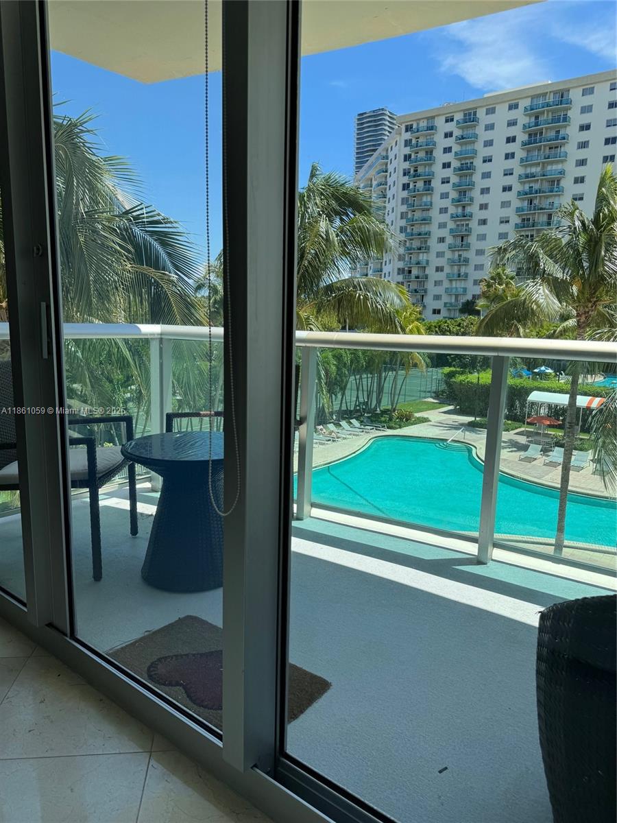 19380 Collins Ave # 304