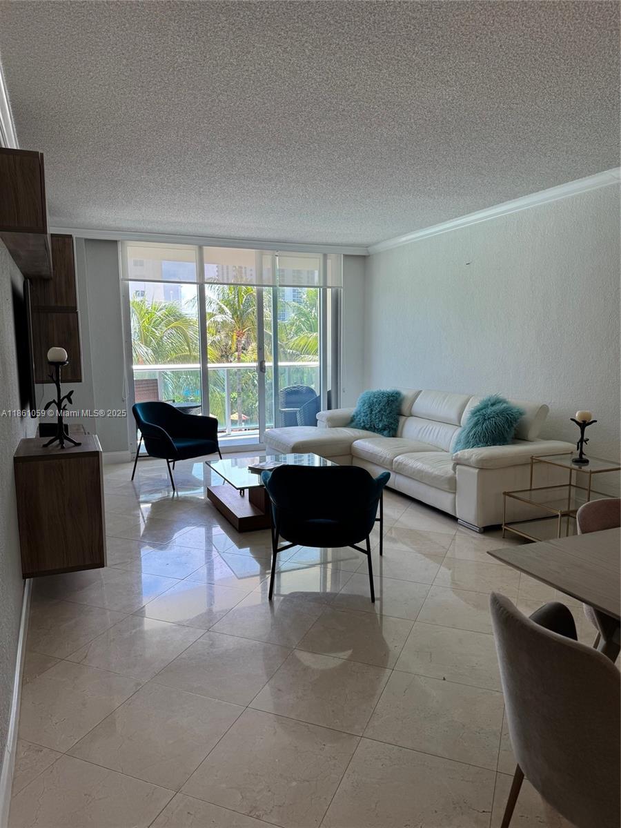 19380 Collins Ave # 304