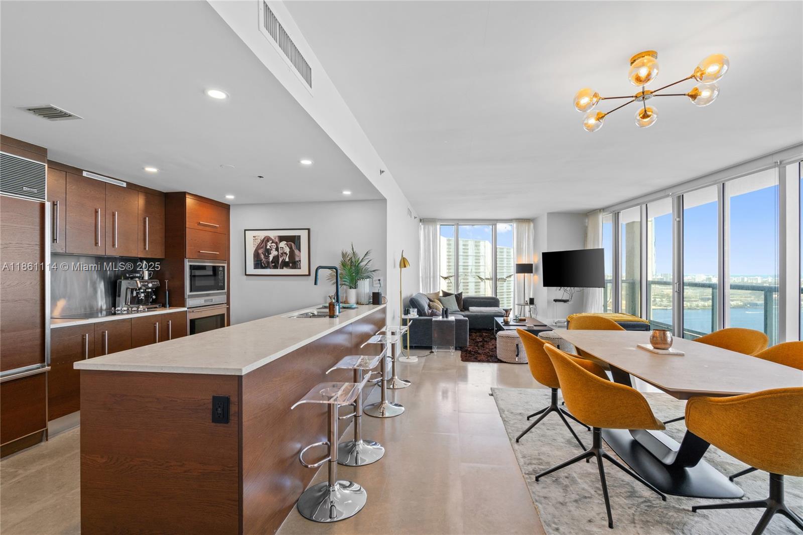 465 Brickell Ave # 3201