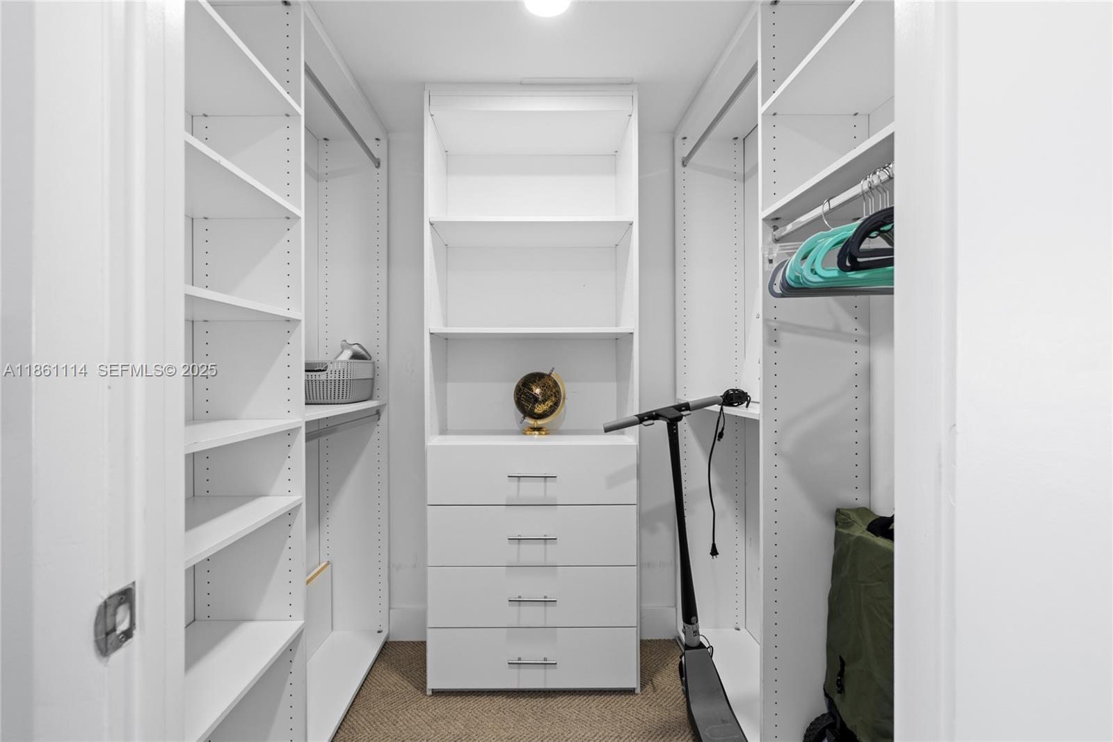 465 Brickell Ave # 3201