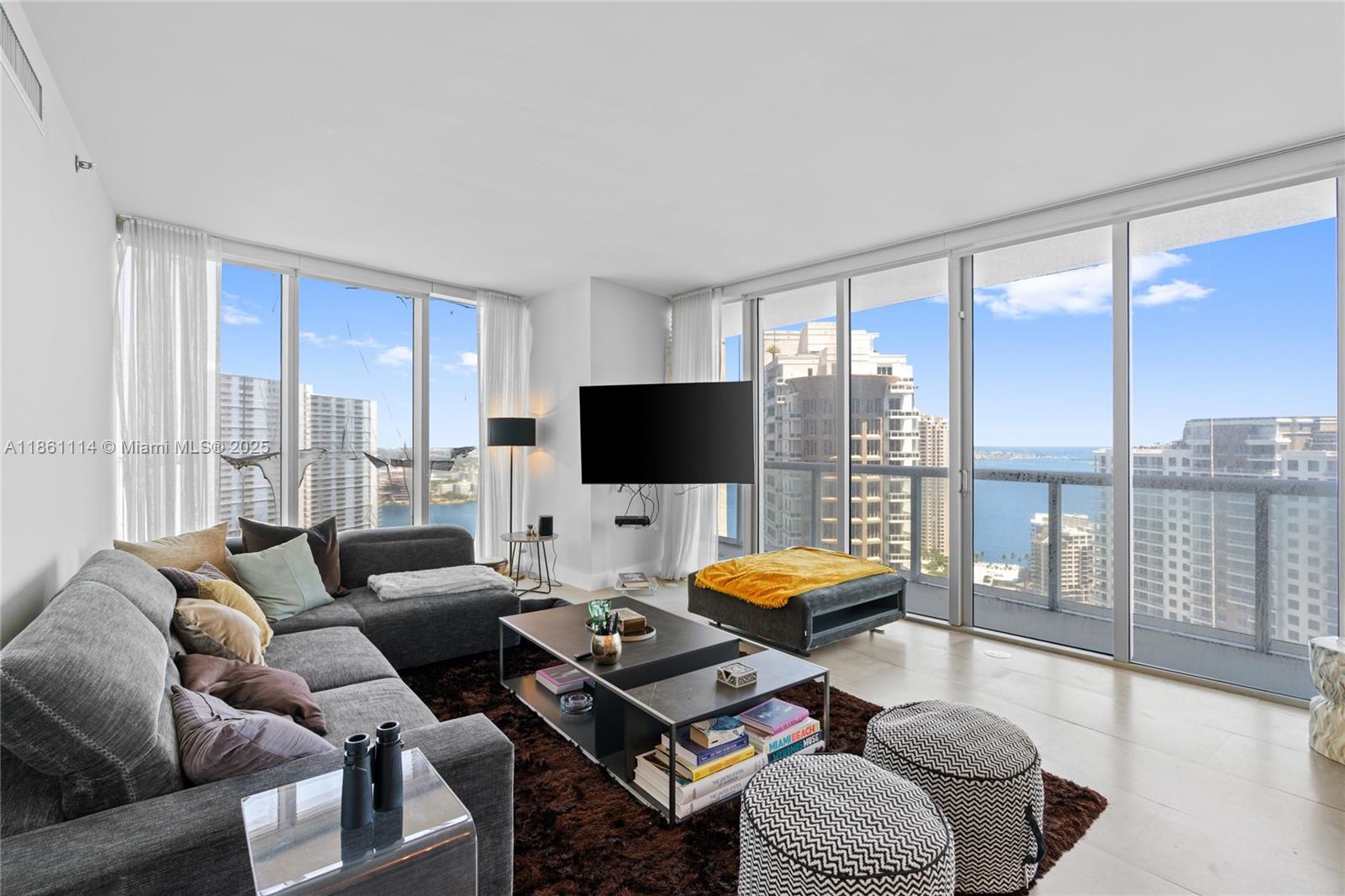 465 Brickell Ave # 3201