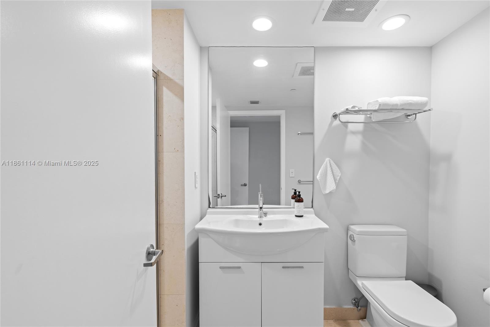 465 Brickell Ave # 3201