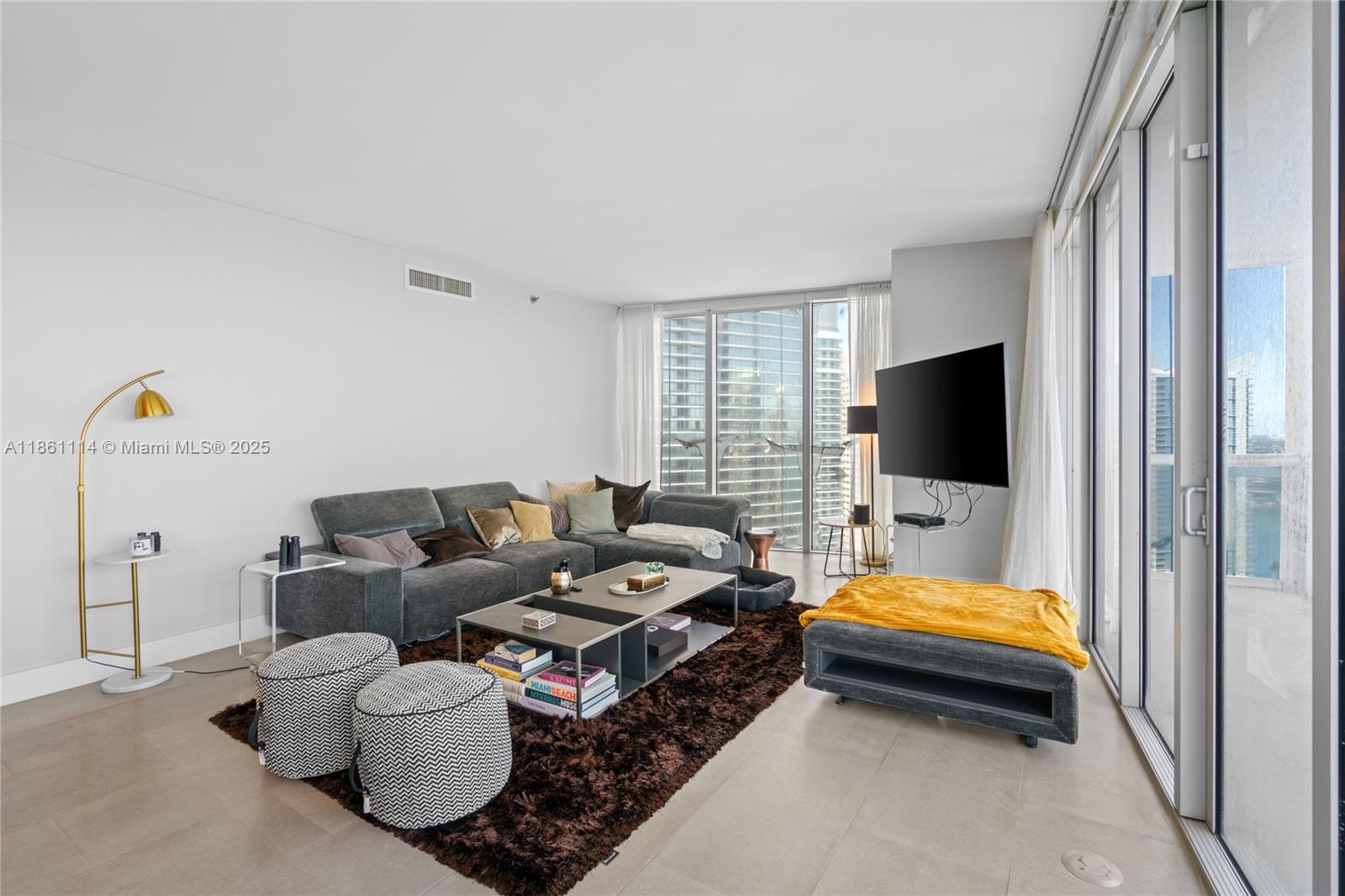 465 Brickell Ave # 3201