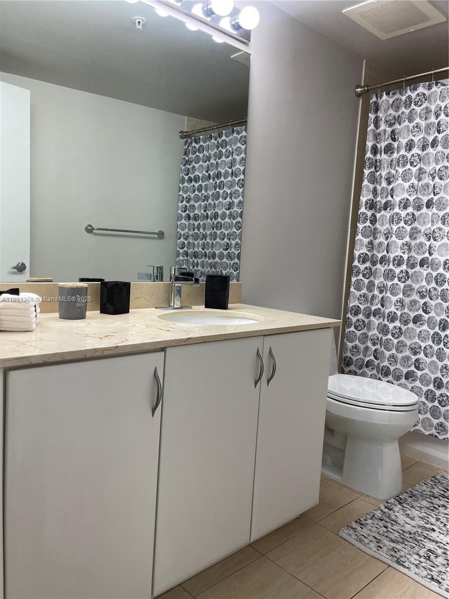 1750 N Bayshore Dr # 1414