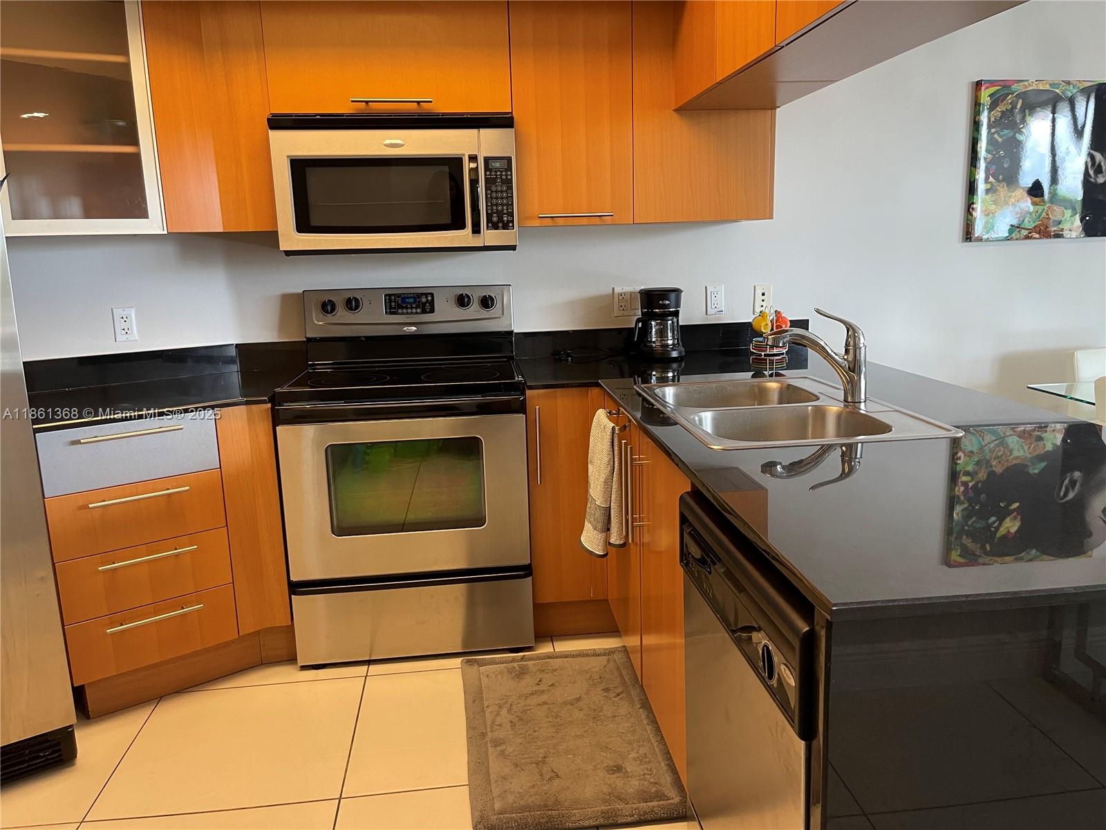 1750 N Bayshore Dr # 1414