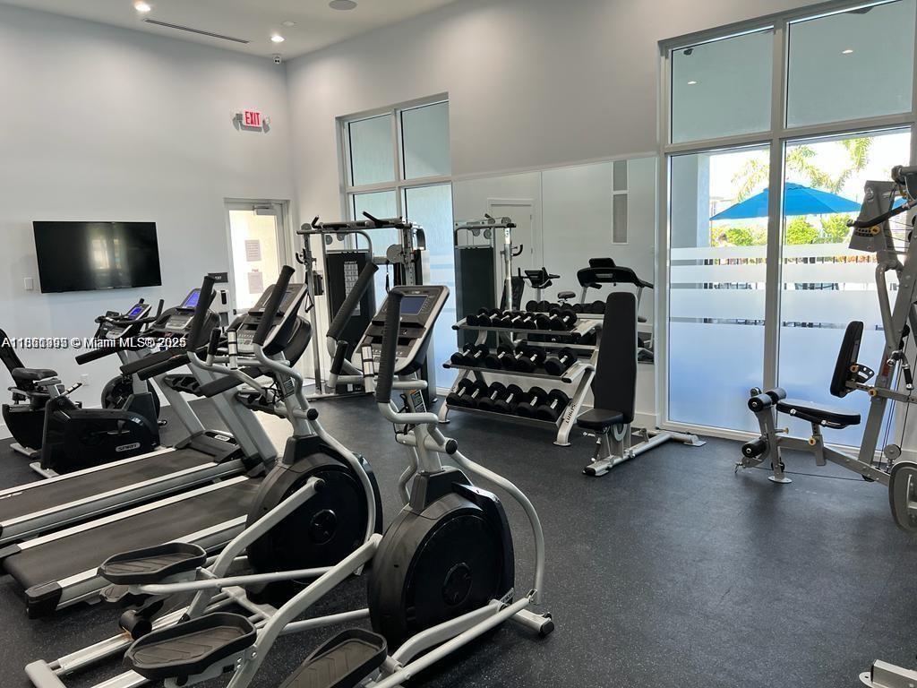 2633 SE 10th St Unit: .