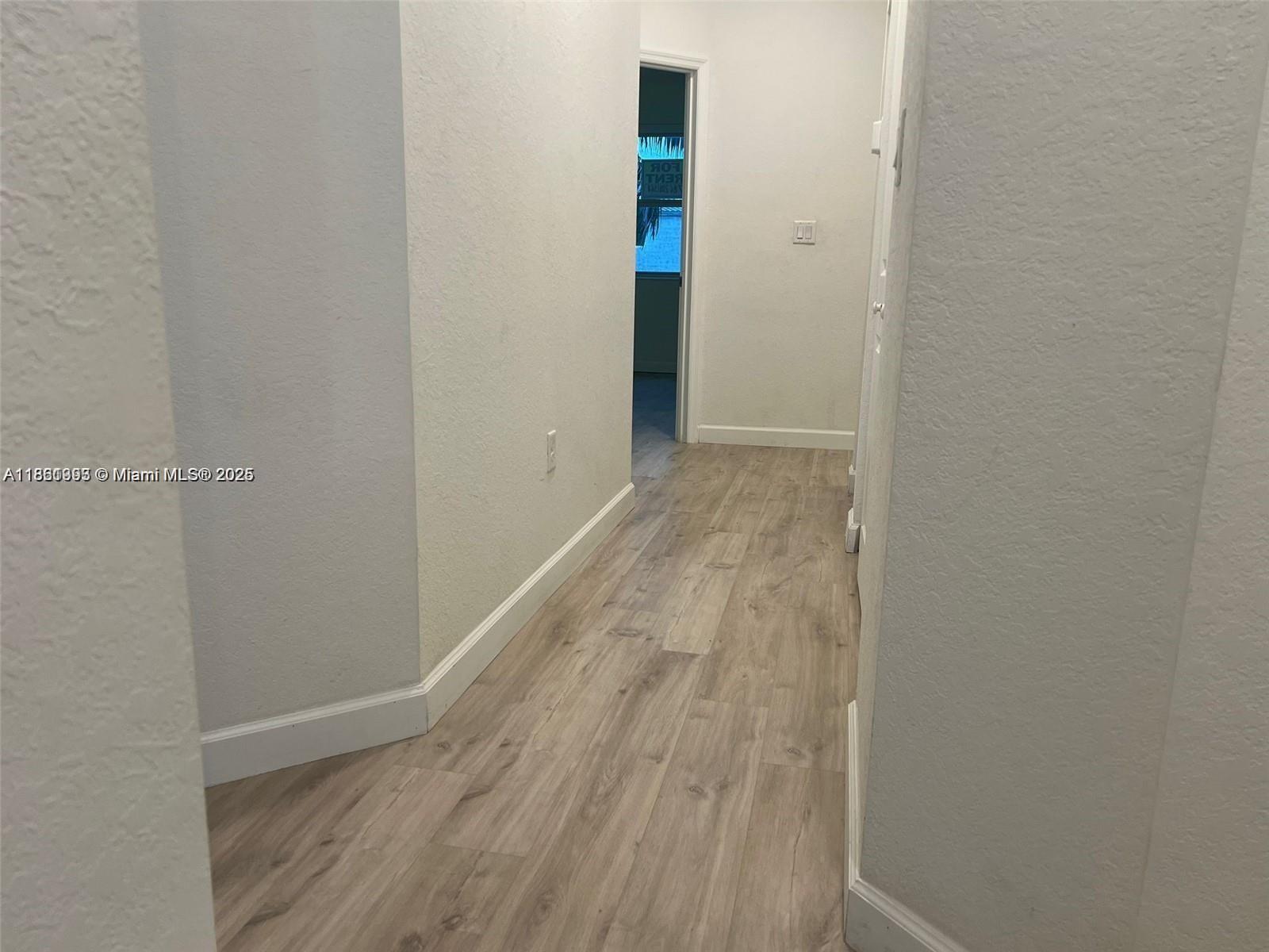 2633 SE 10th St Unit: .