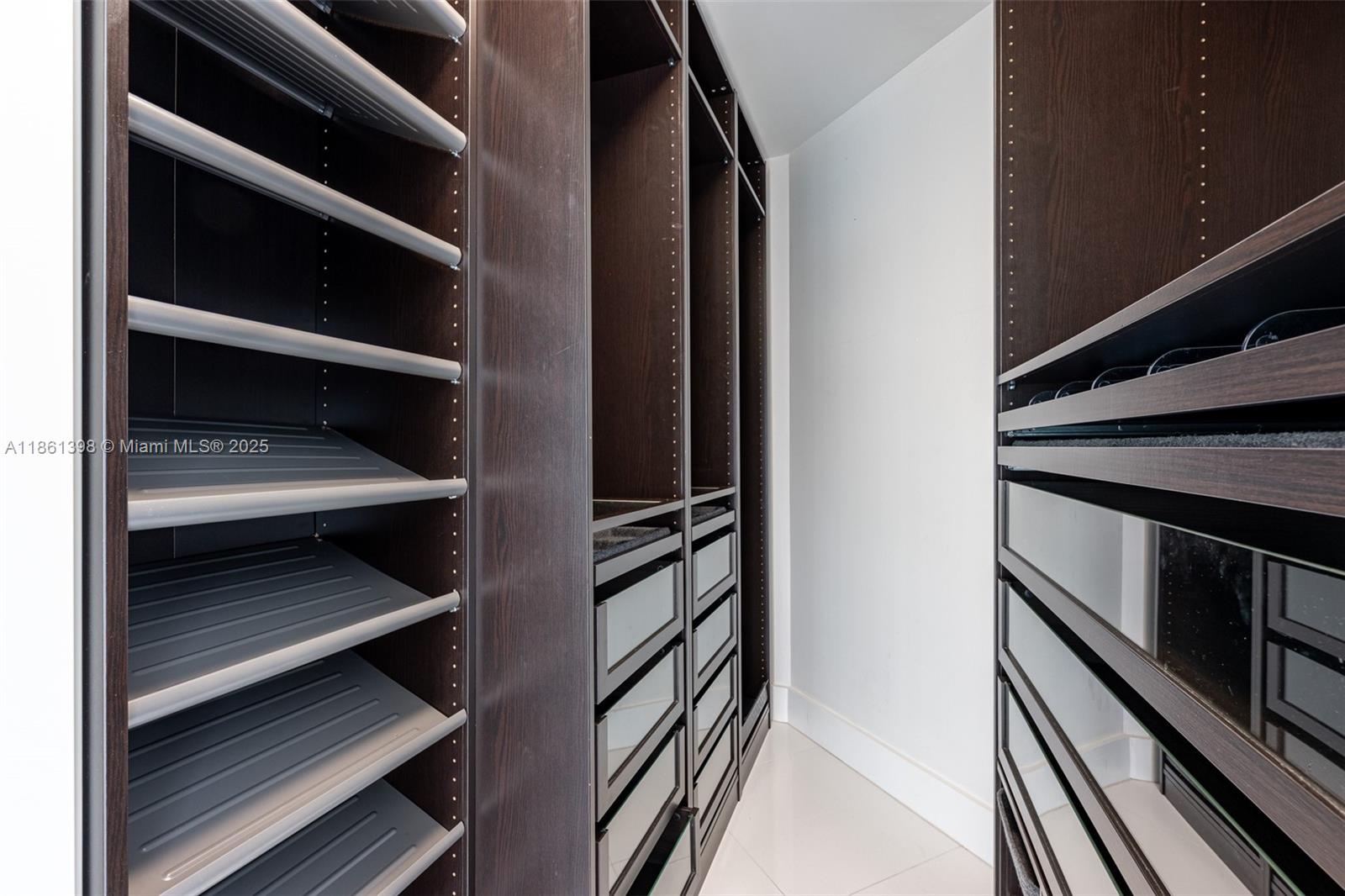 1300 Brickell Bay Dr # 1802