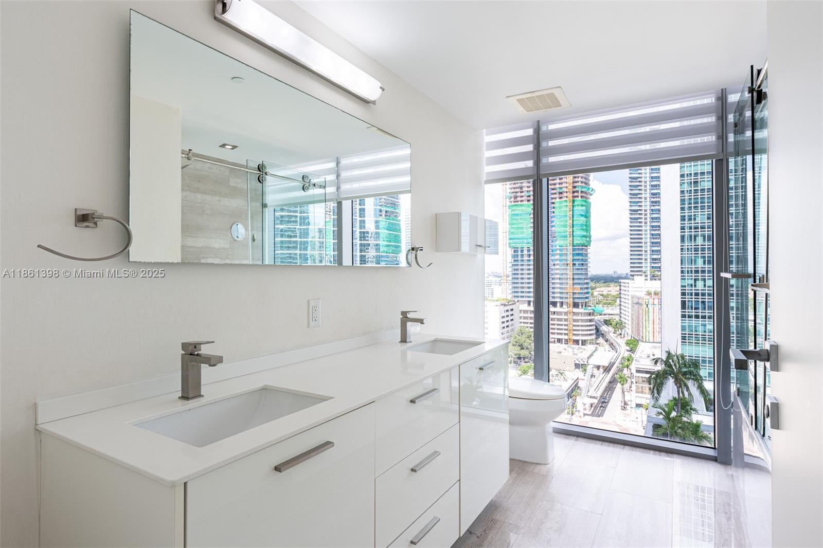 1300 Brickell Bay Dr # 1802