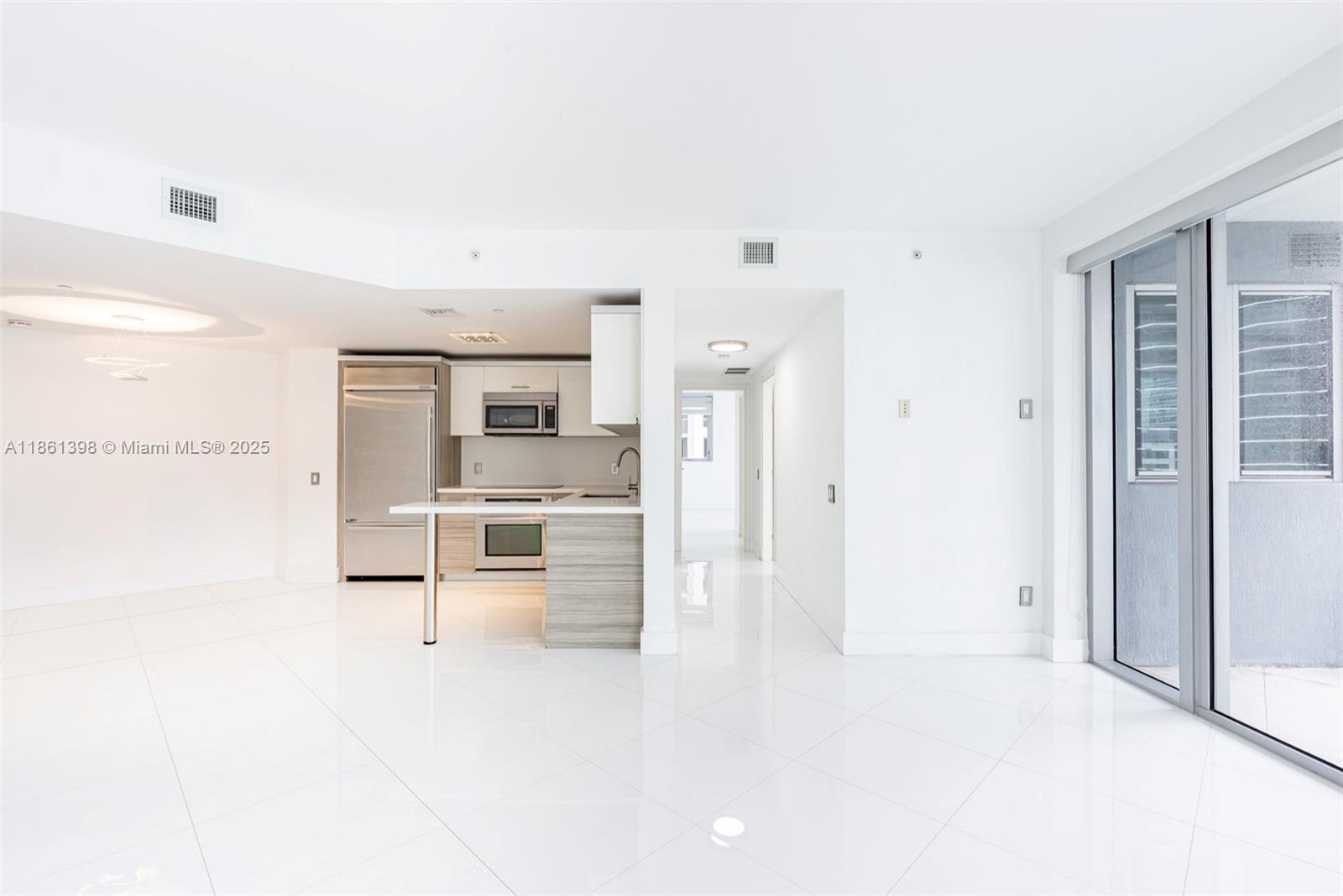 1300 Brickell Bay Dr # 1802
