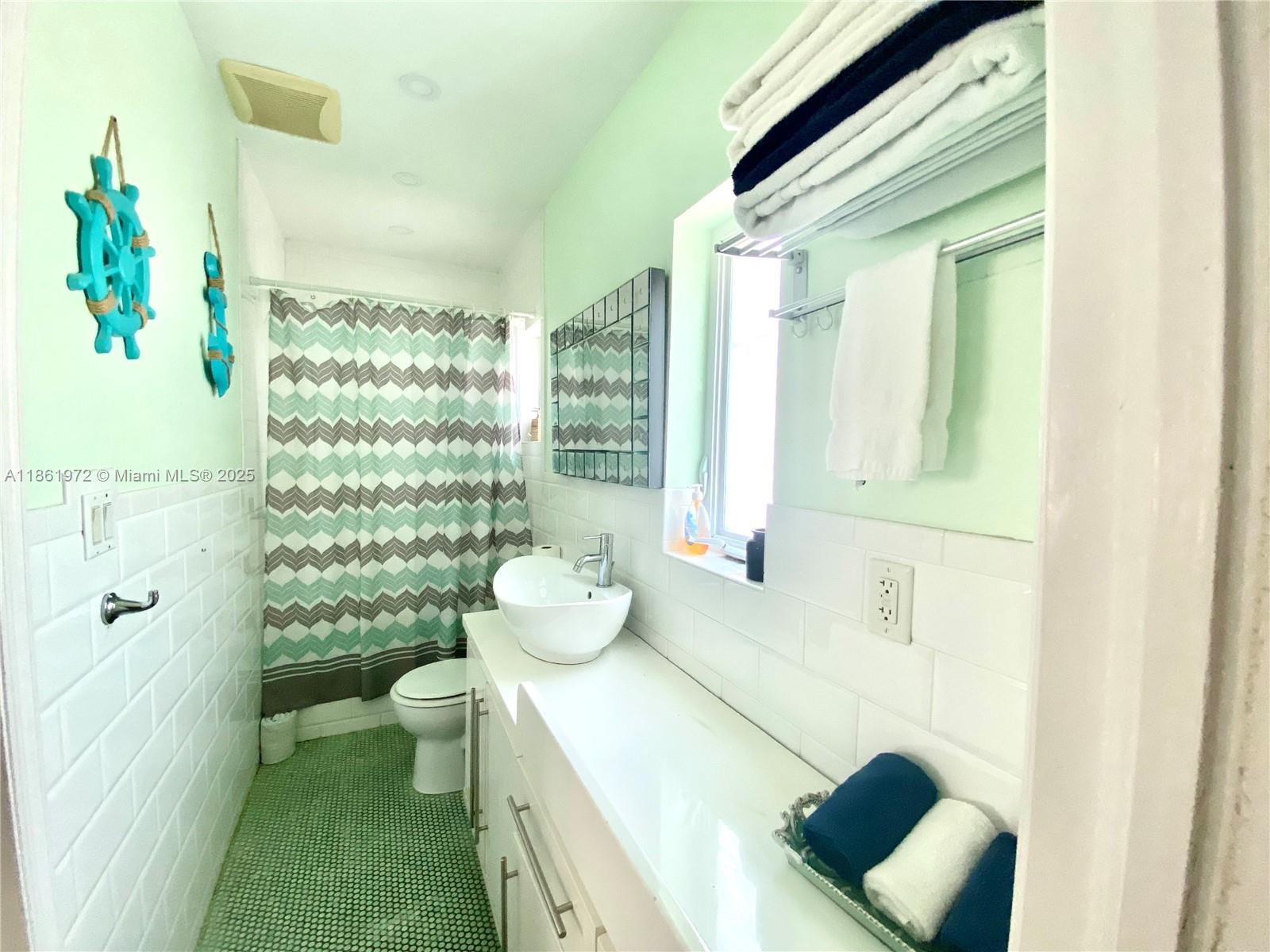 747-745 Lenox Ave