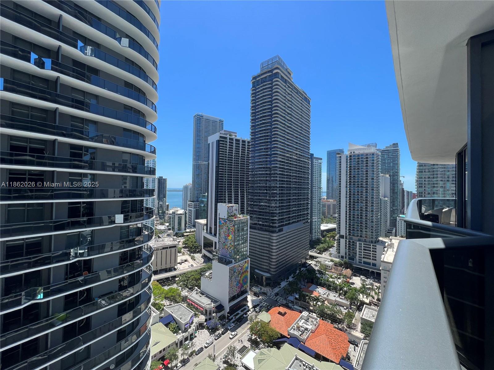 55 SW 9th St # 2702