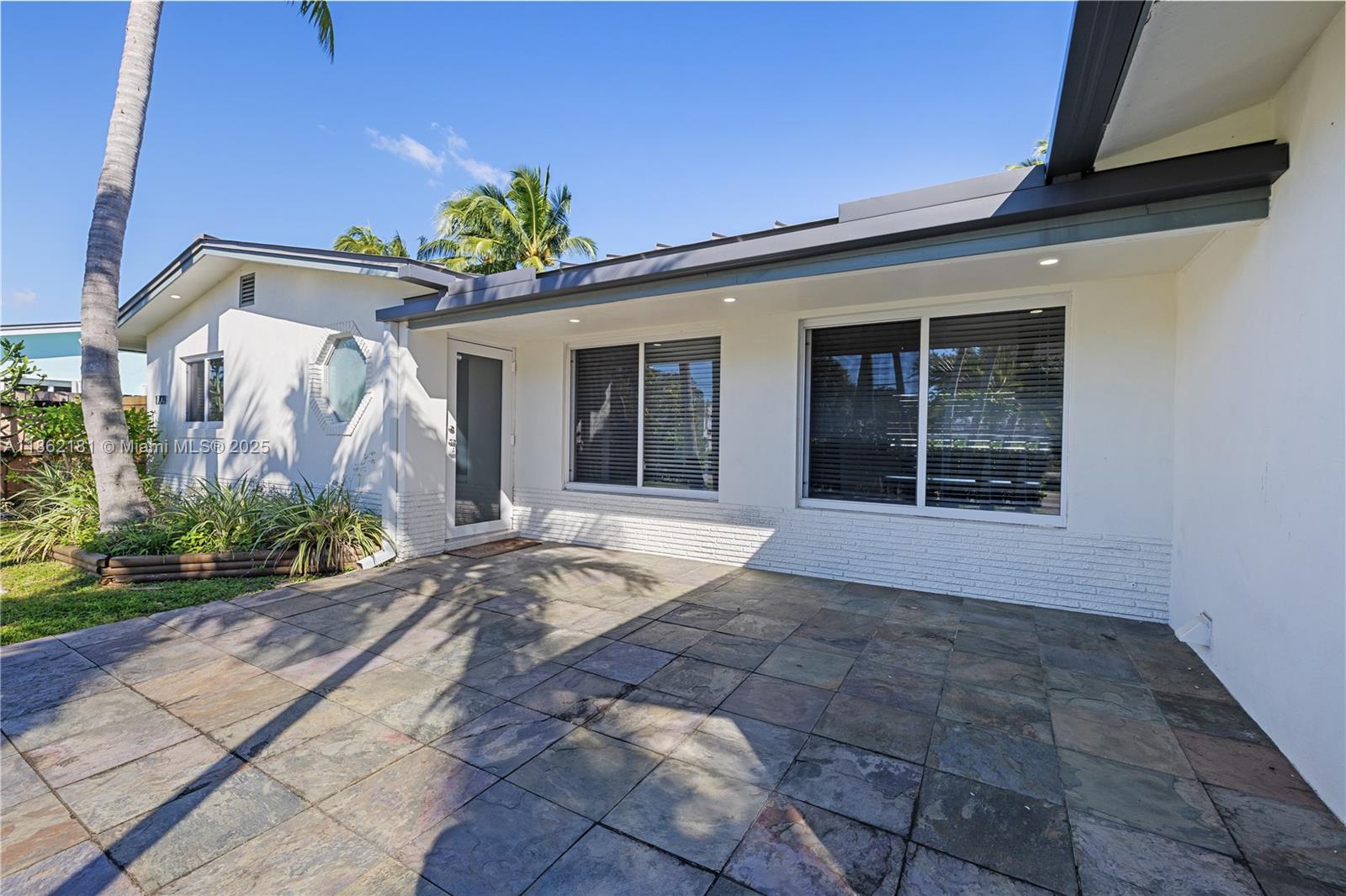 1709 SW 5th Pl
