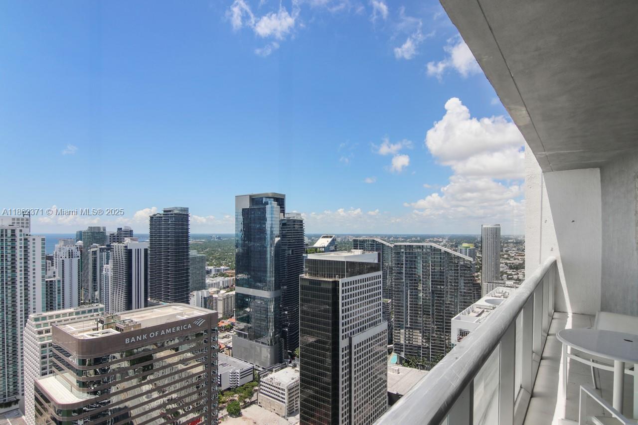 495 Brickell Ave # 5609
